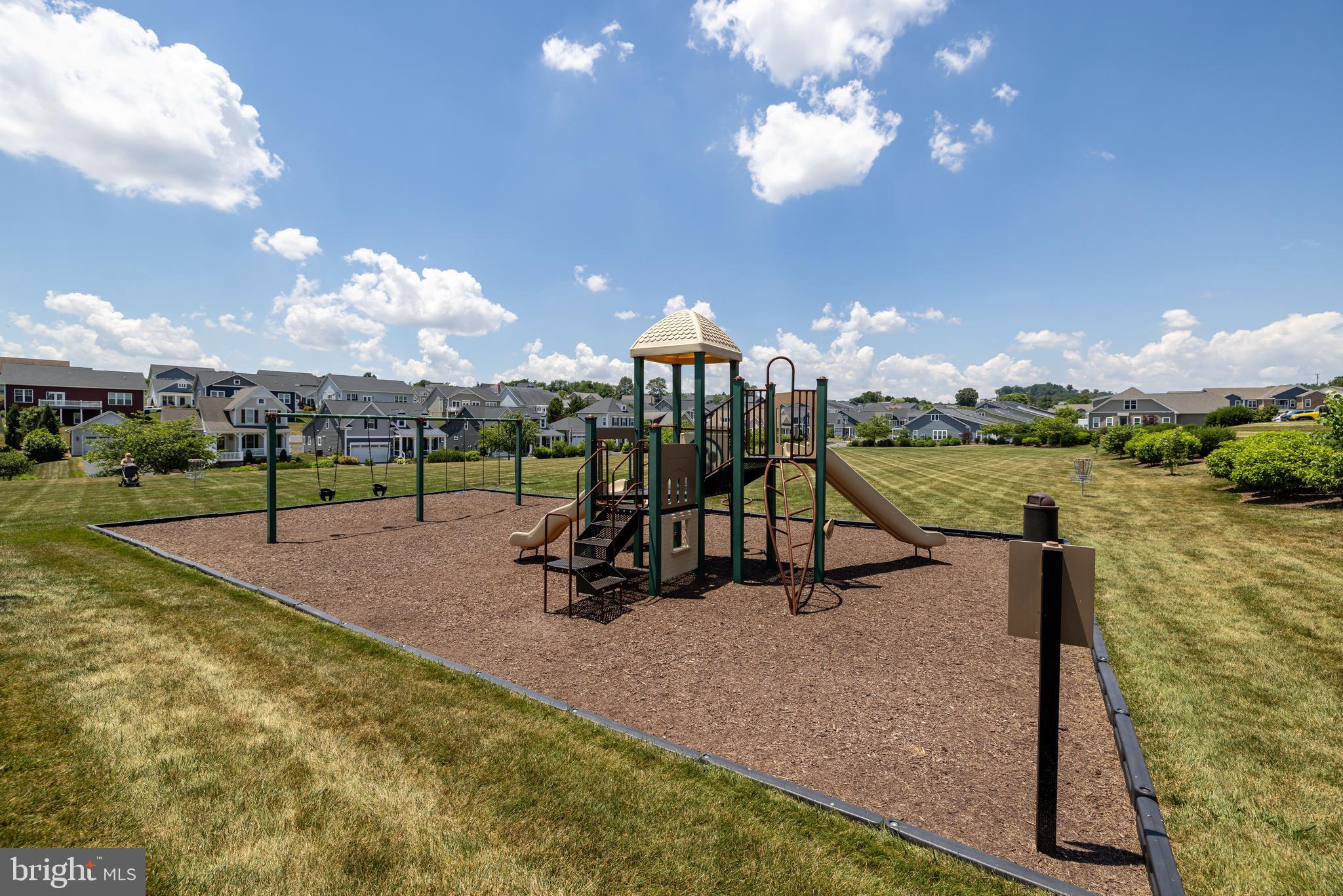 PRESTON LAKE - Residential