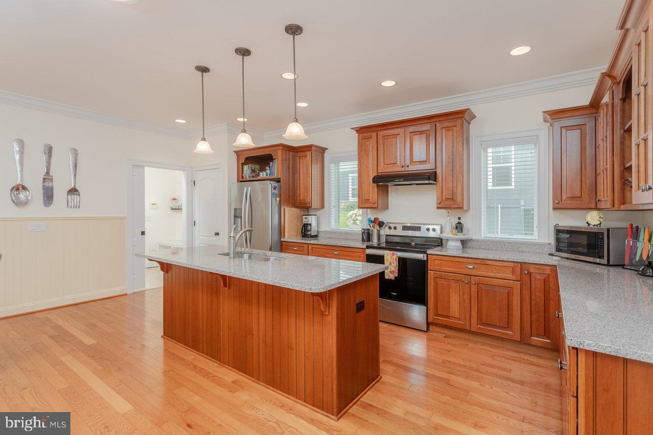 PRESTON LAKE - Residential