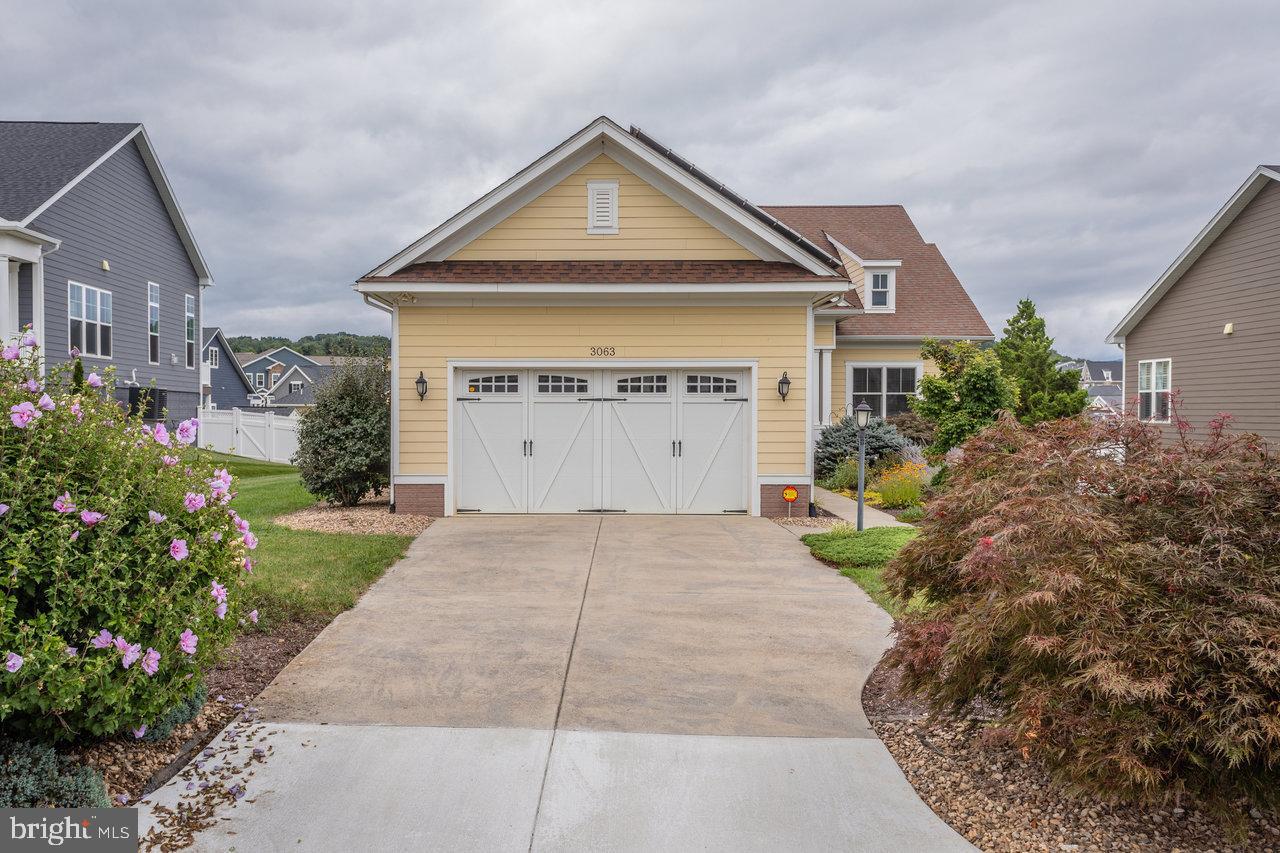 PRESTON LAKE - Residential