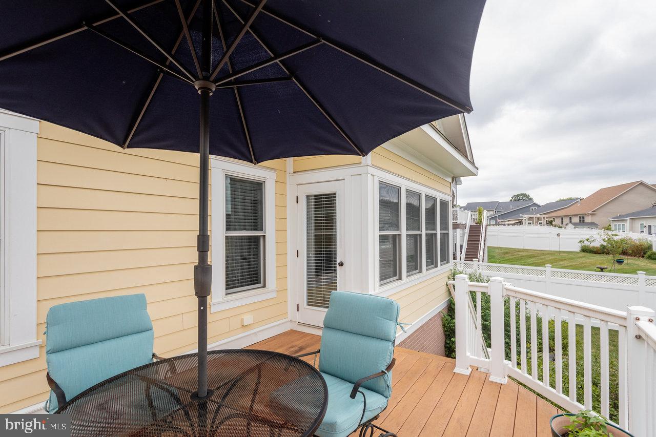 PRESTON LAKE - Residential