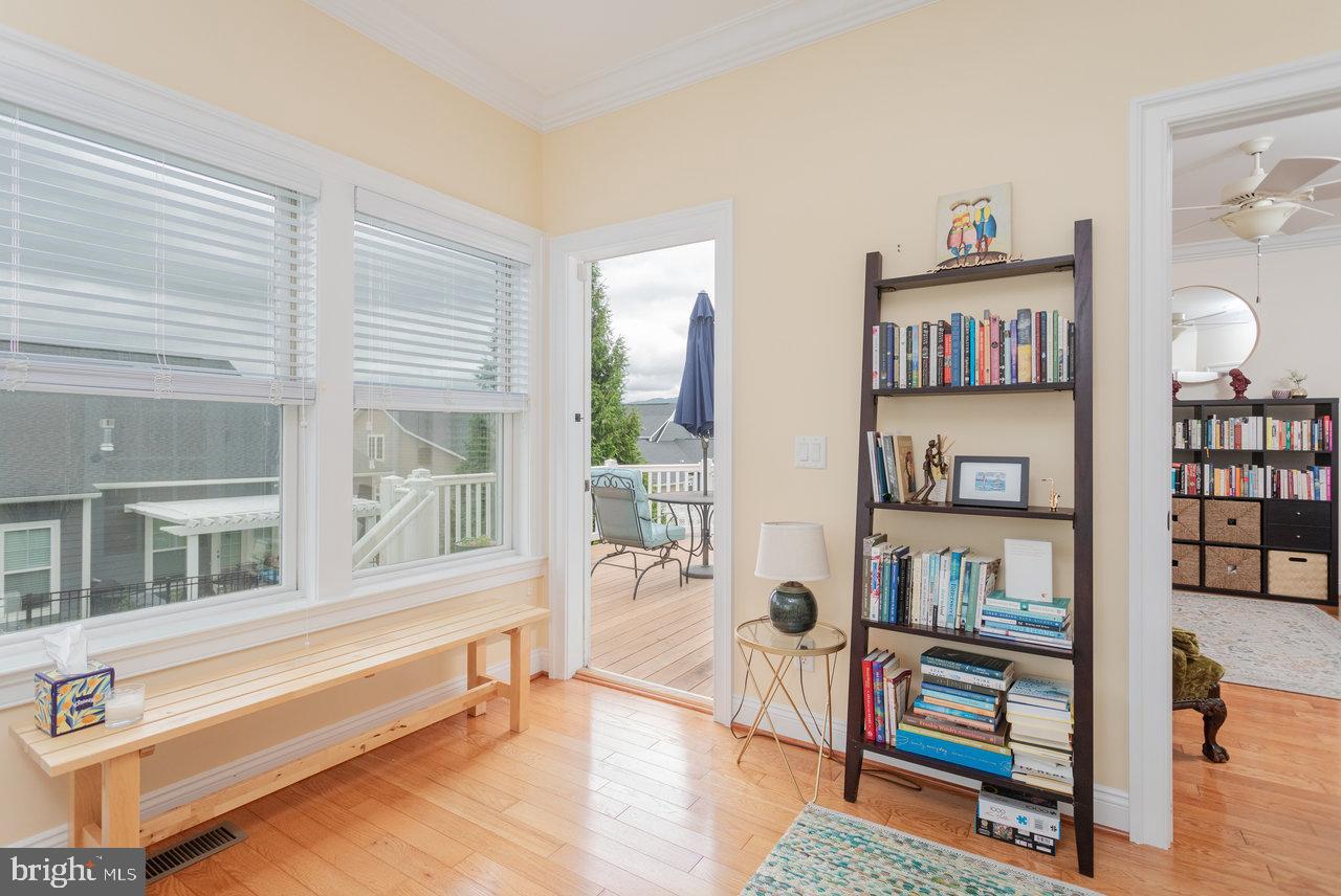 PRESTON LAKE - Residential