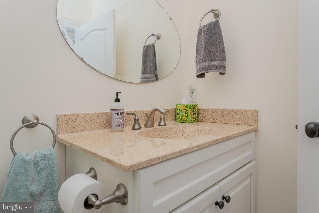 PRESTON LAKE - Residential