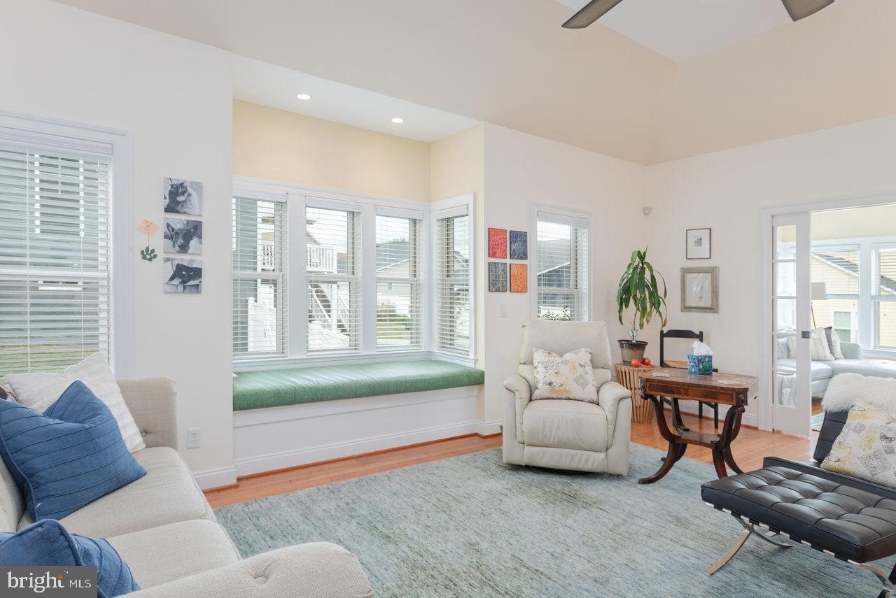 PRESTON LAKE - Residential