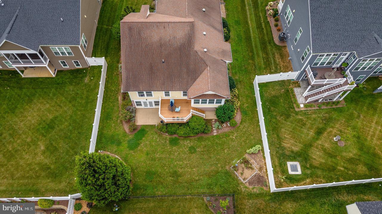 PRESTON LAKE - Residential