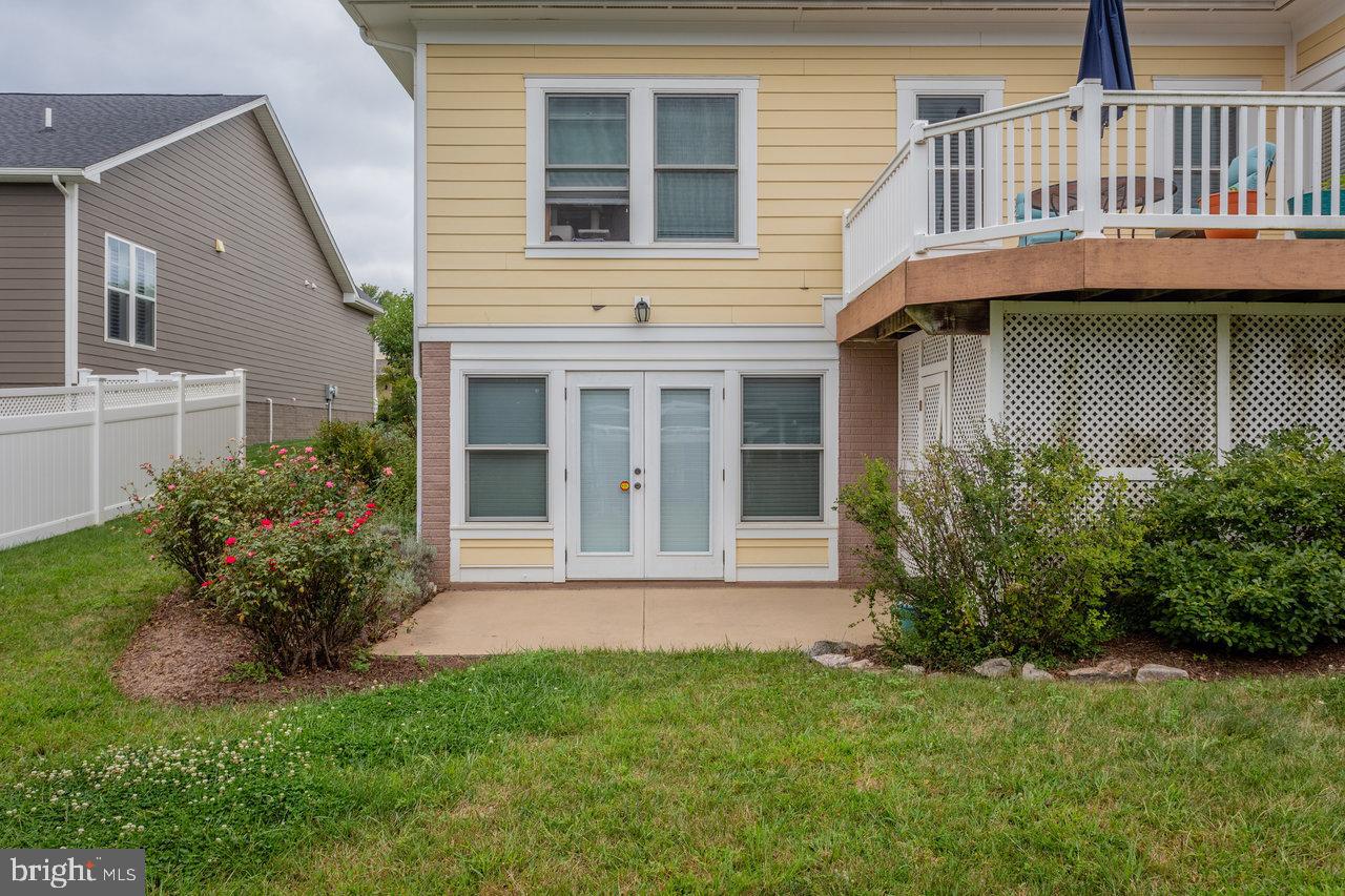 PRESTON LAKE - Residential