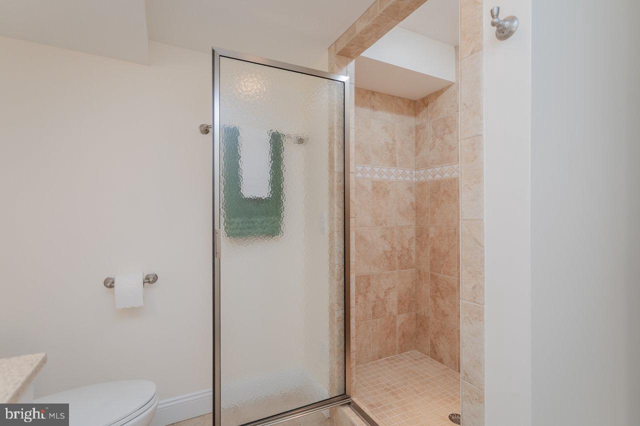 PRESTON LAKE - Residential