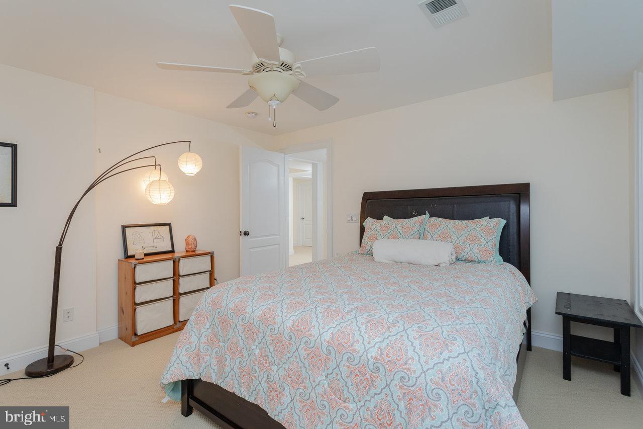 PRESTON LAKE - Residential