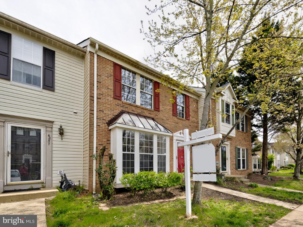 COMPTON VILLAGE - Residential Lease