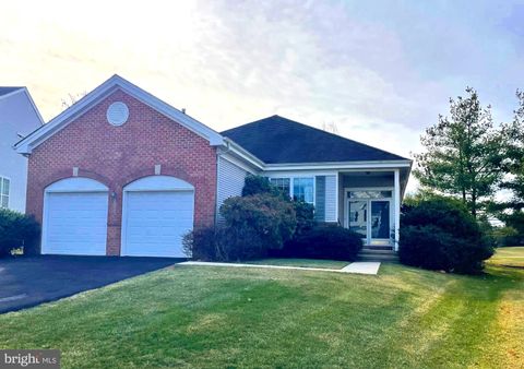 8 MANLEY ROAD PENNINGTON NJ 08534