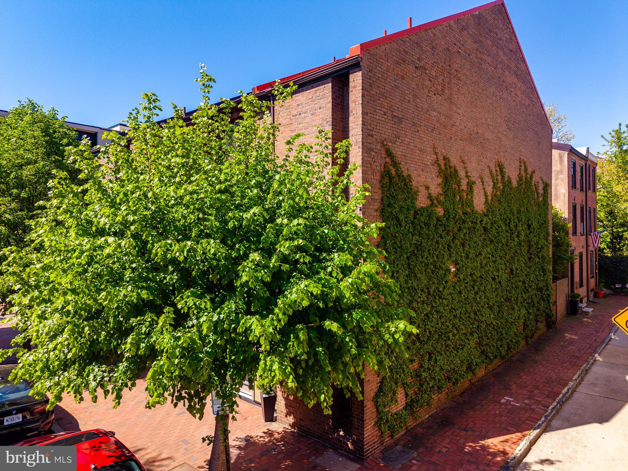 SOCIETY HILL - Residential