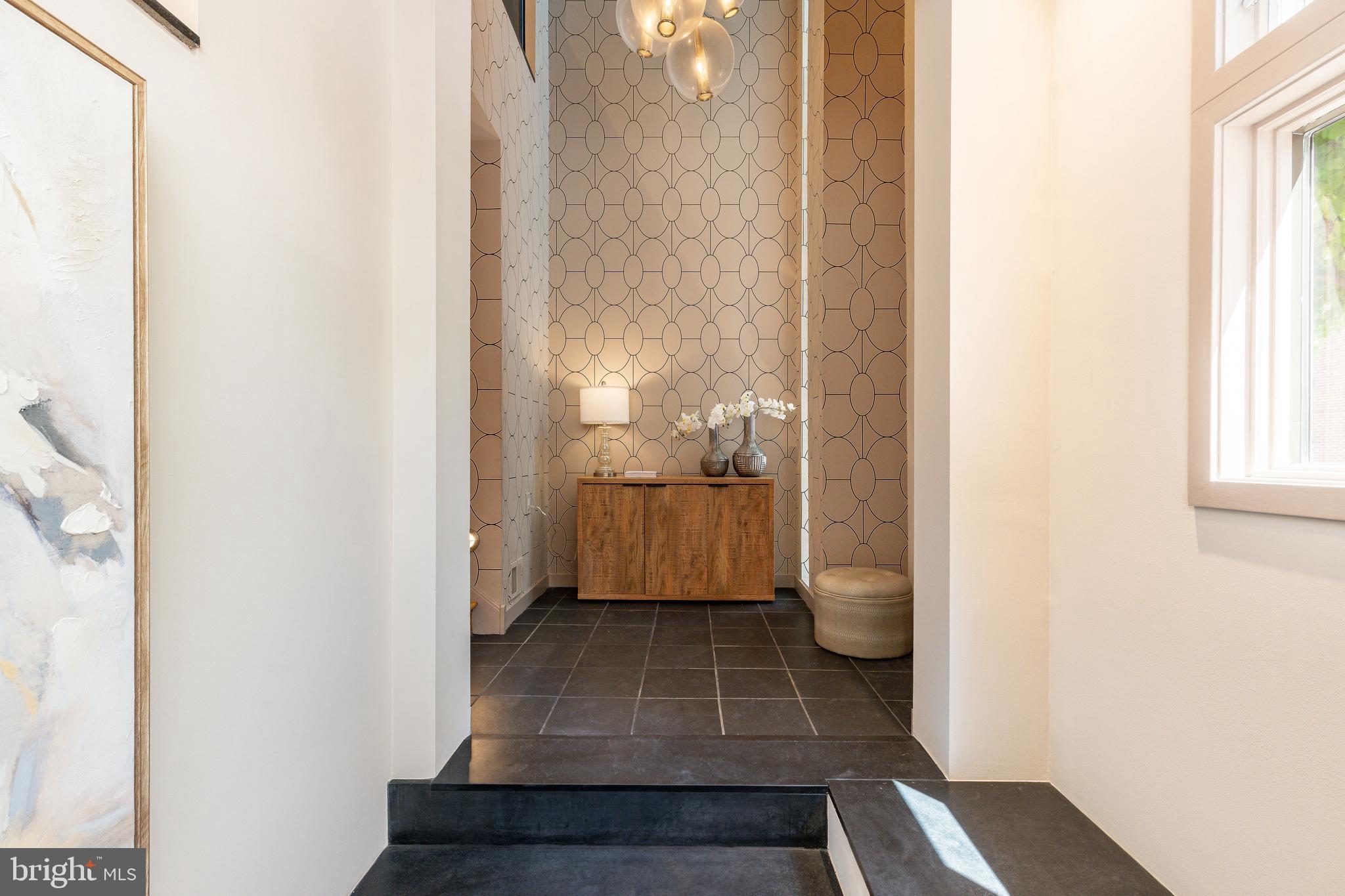 SOCIETY HILL - Residential