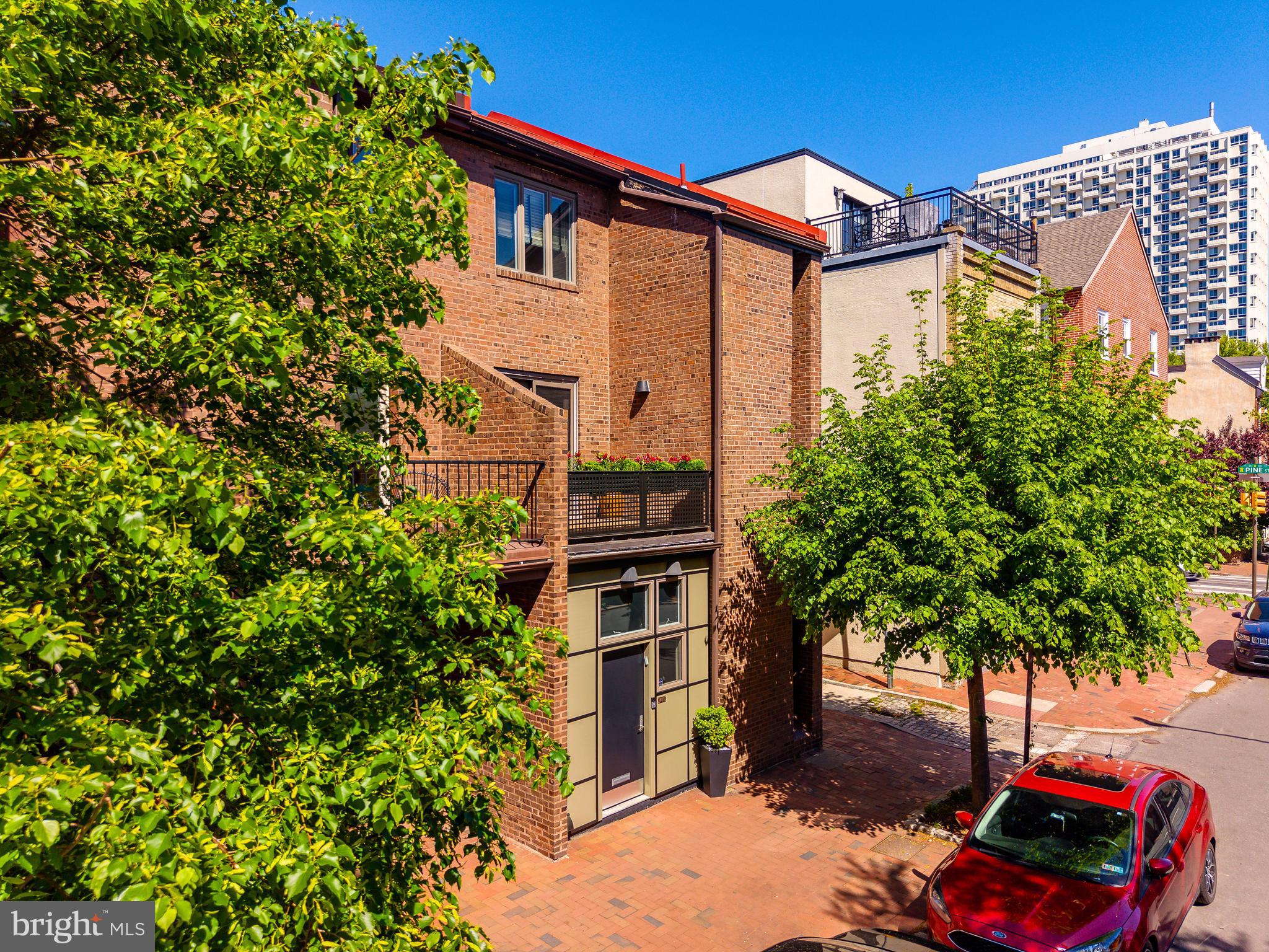 SOCIETY HILL - Residential