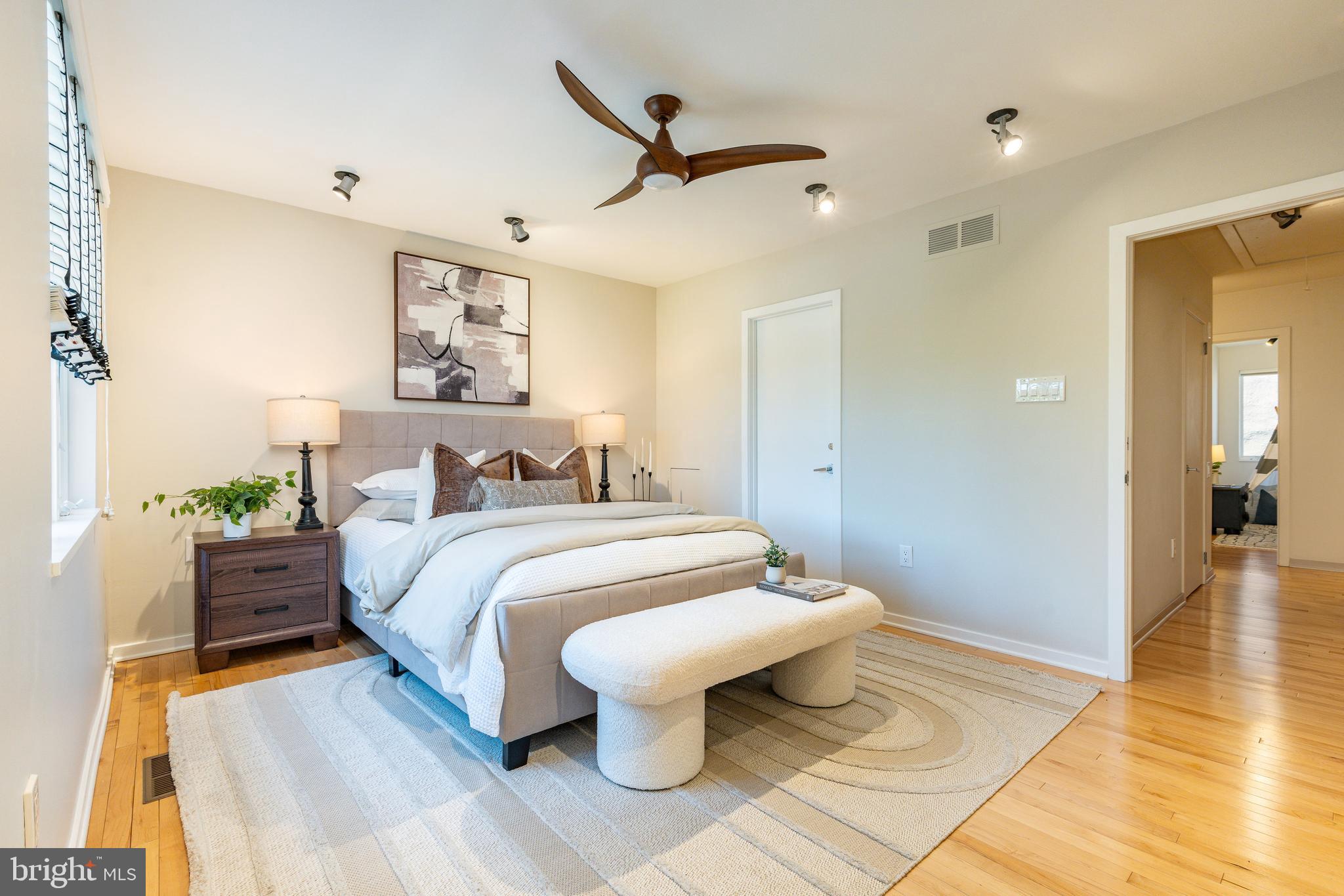 SOCIETY HILL - Residential