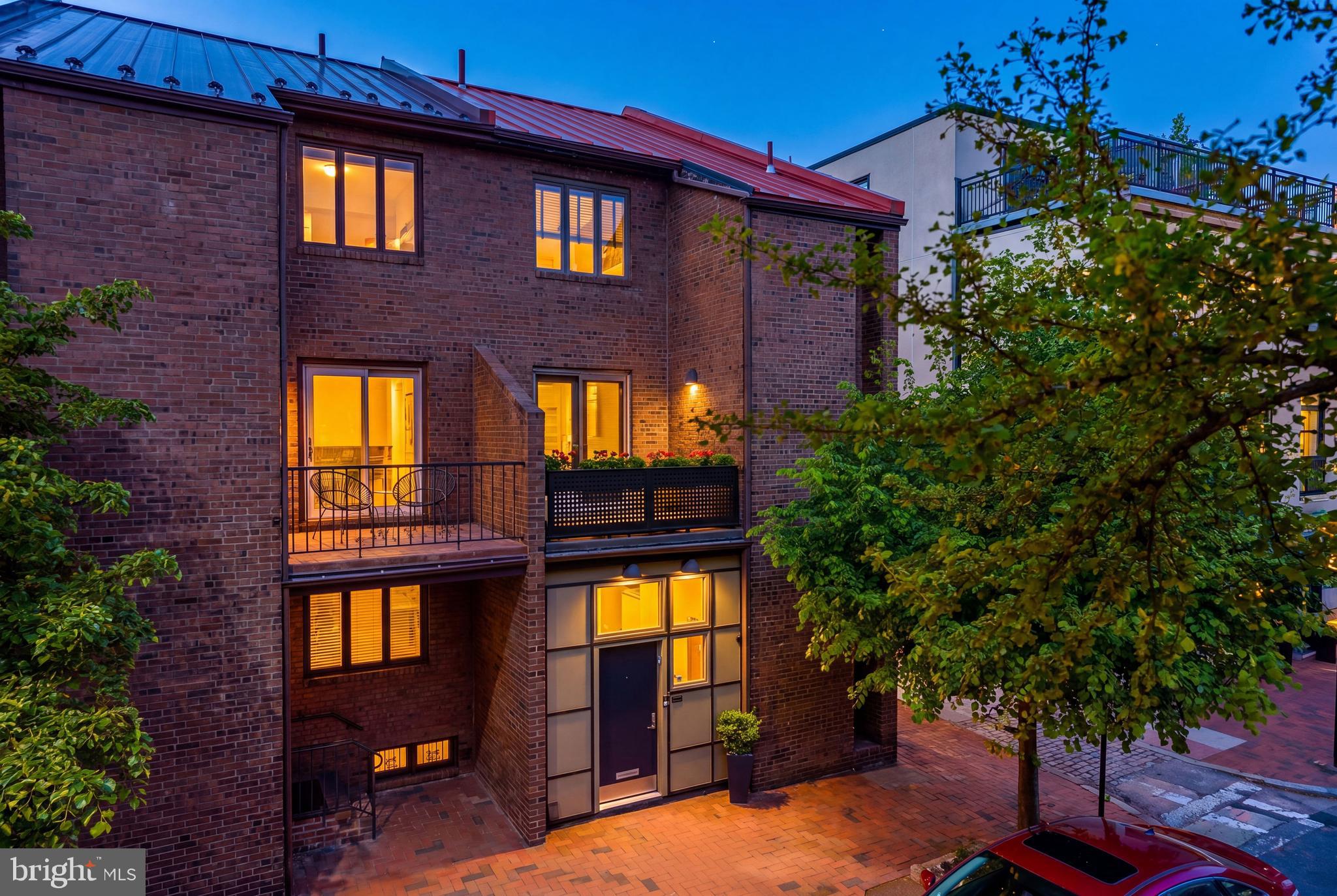 SOCIETY HILL - Residential