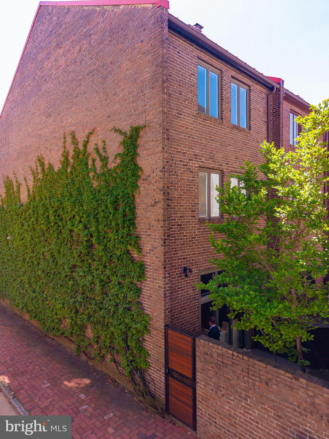 SOCIETY HILL - Residential