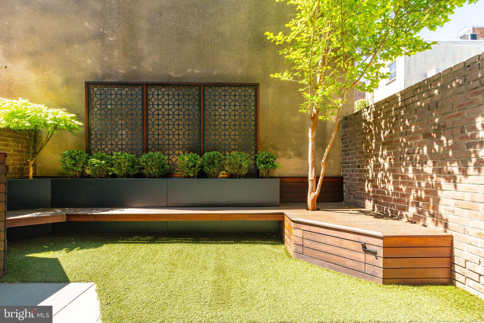 SOCIETY HILL - Residential