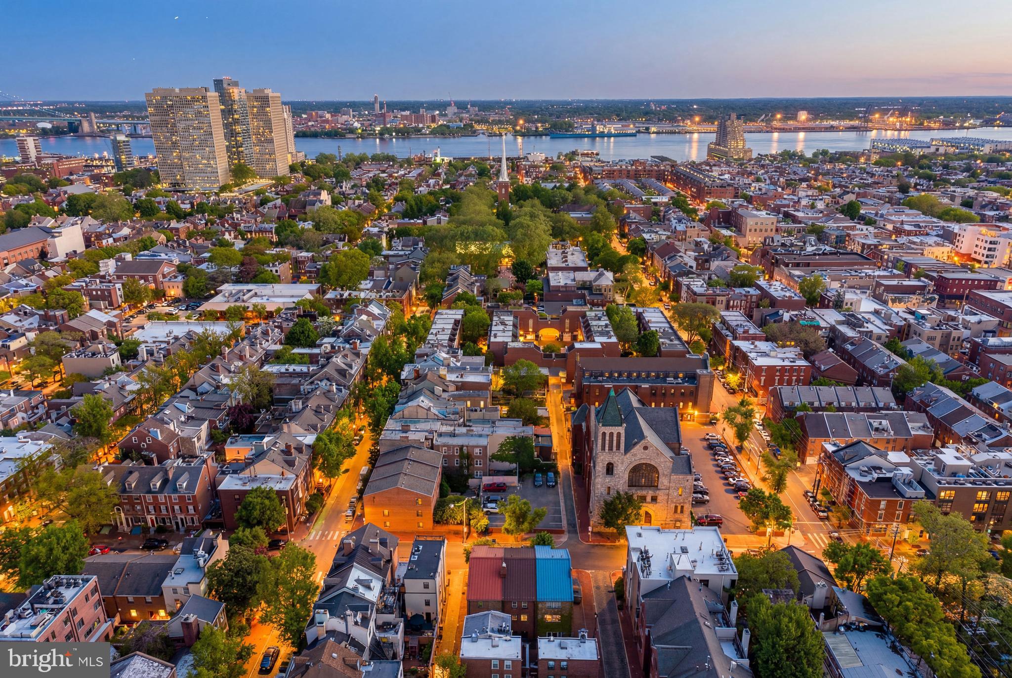 SOCIETY HILL - Residential