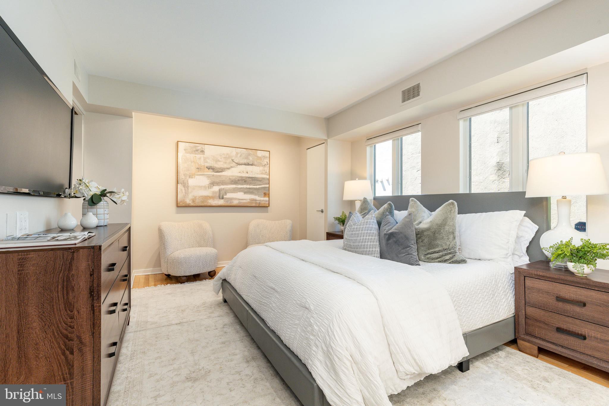 SOCIETY HILL - Residential