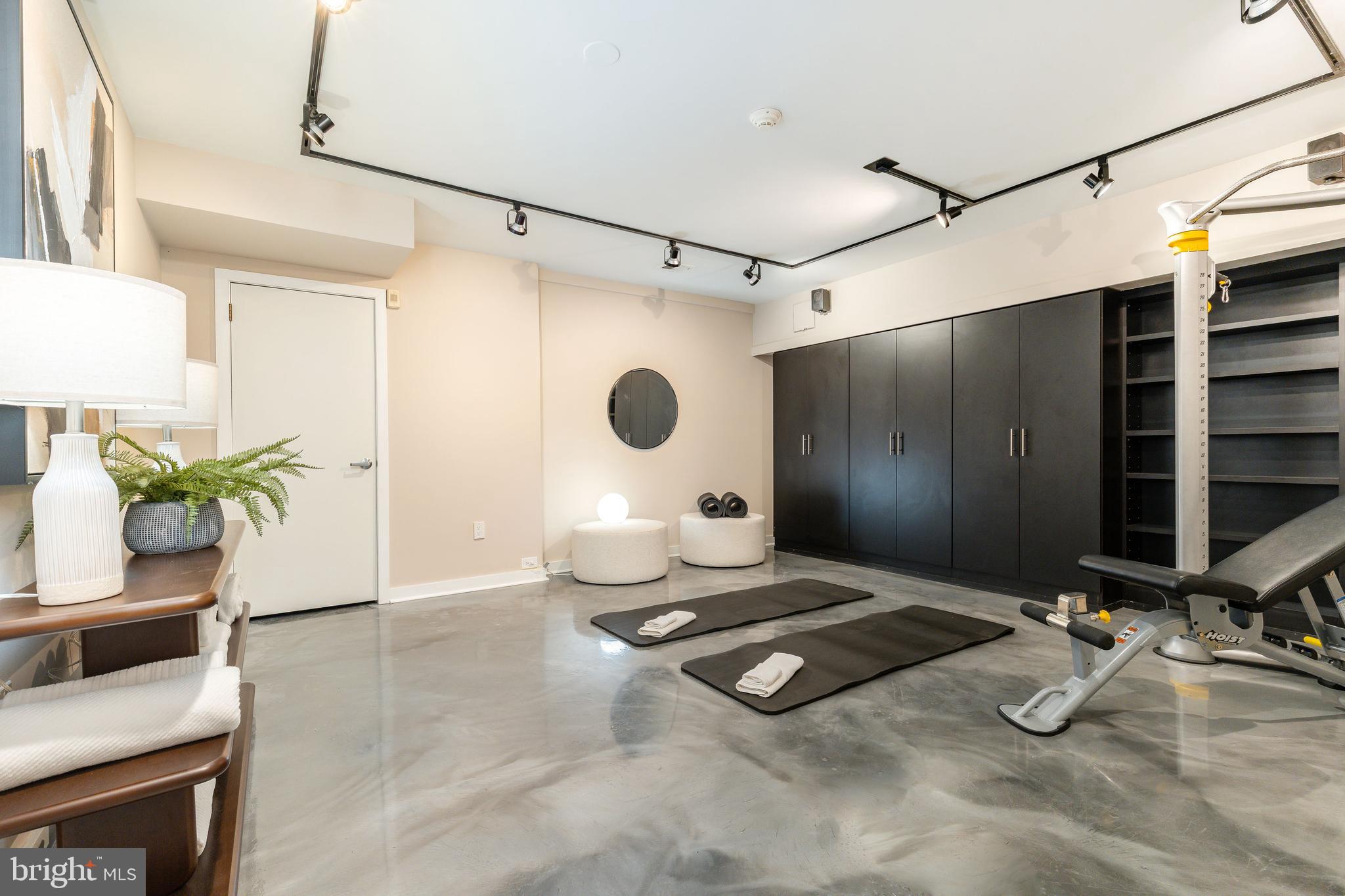 SOCIETY HILL - Residential