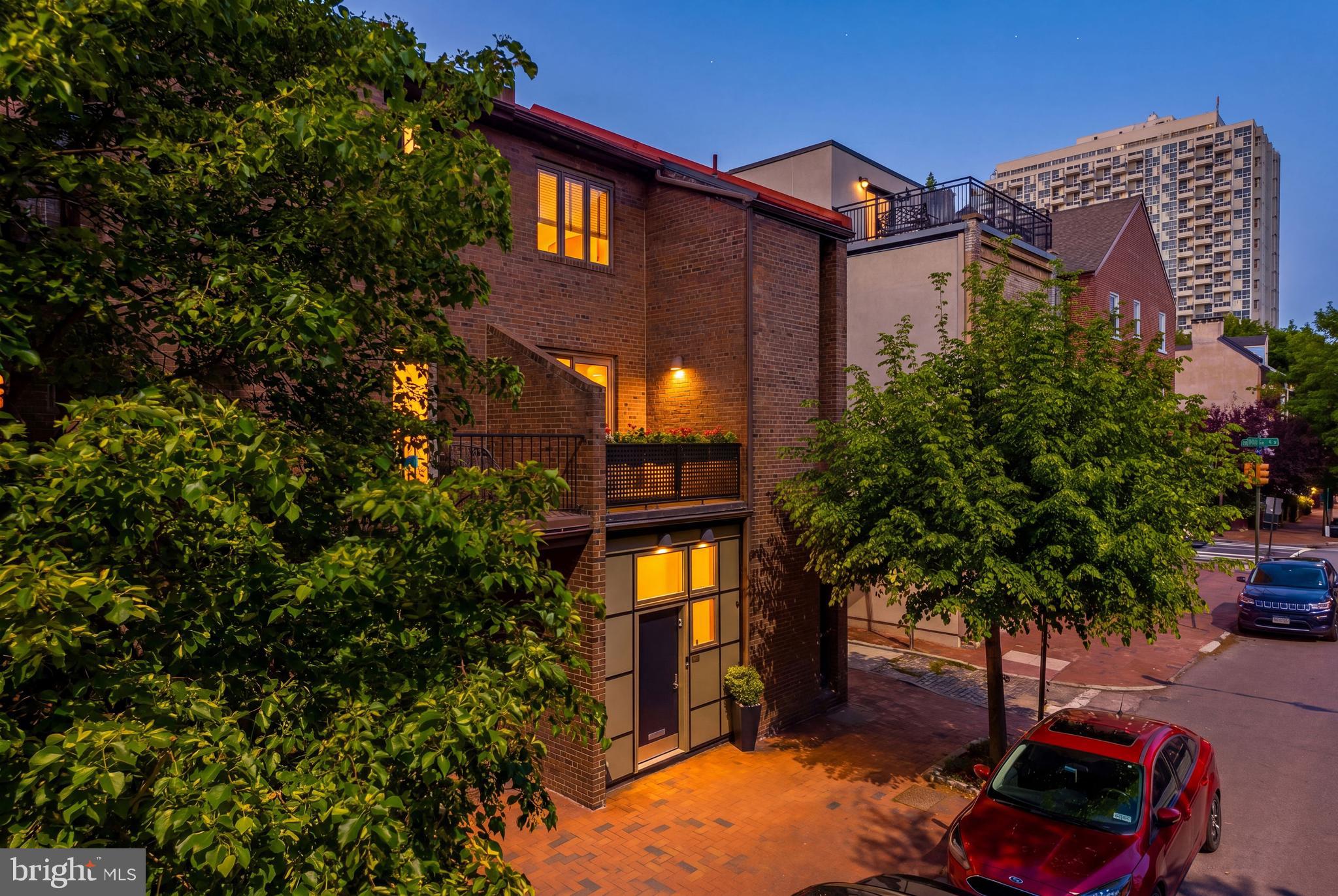 SOCIETY HILL - Residential