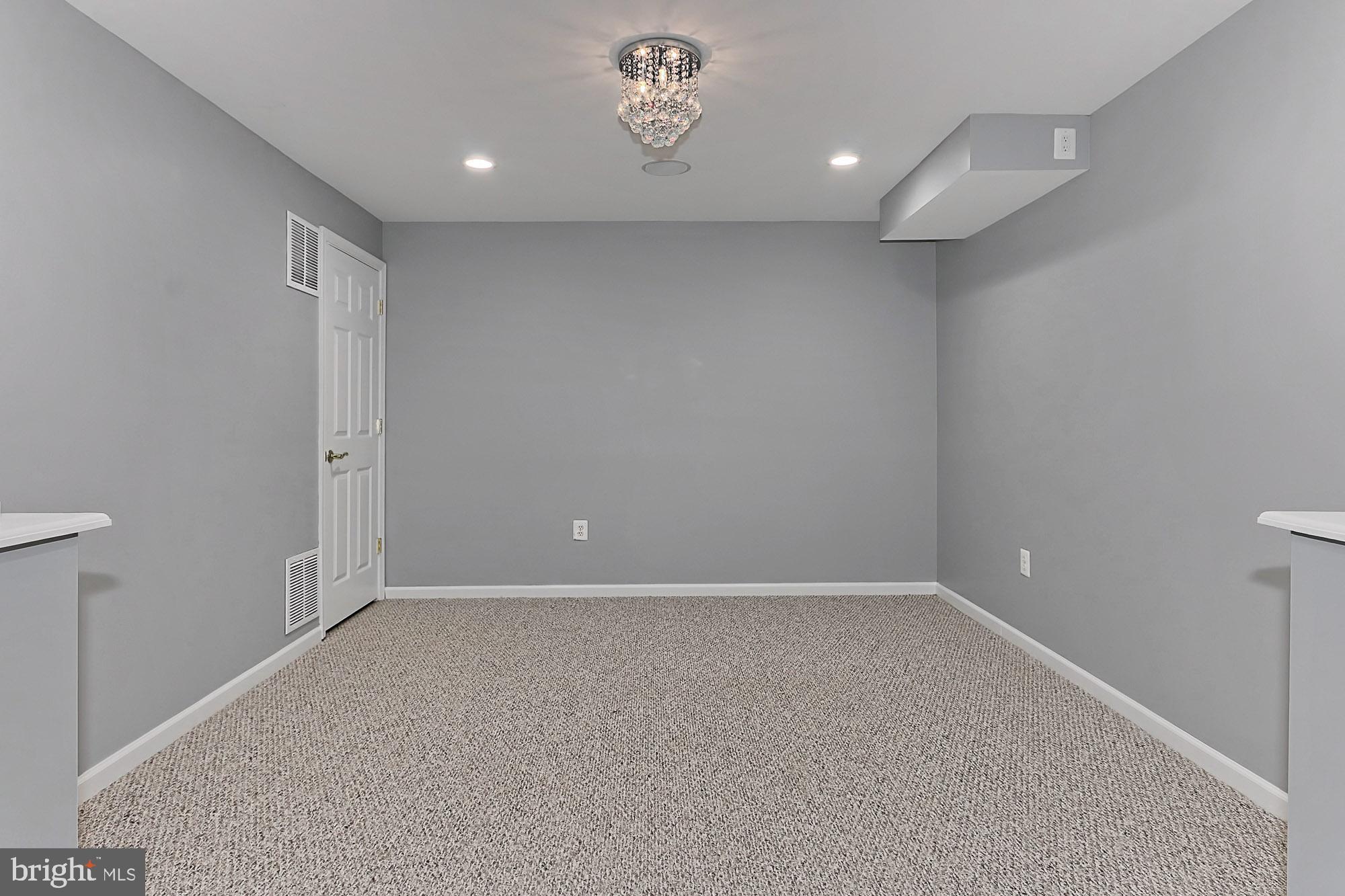 LAKE WHIPPOORWILL - Residential