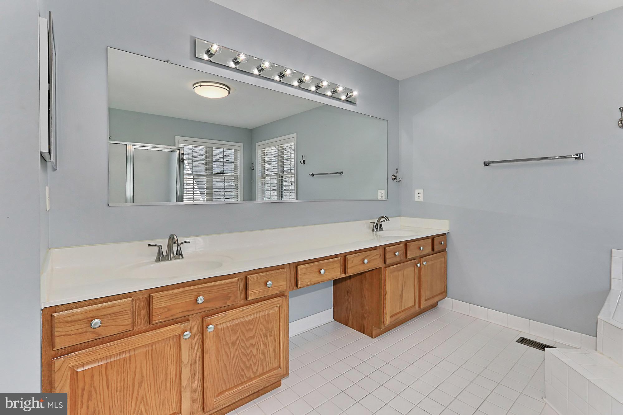 LAKE WHIPPOORWILL - Residential