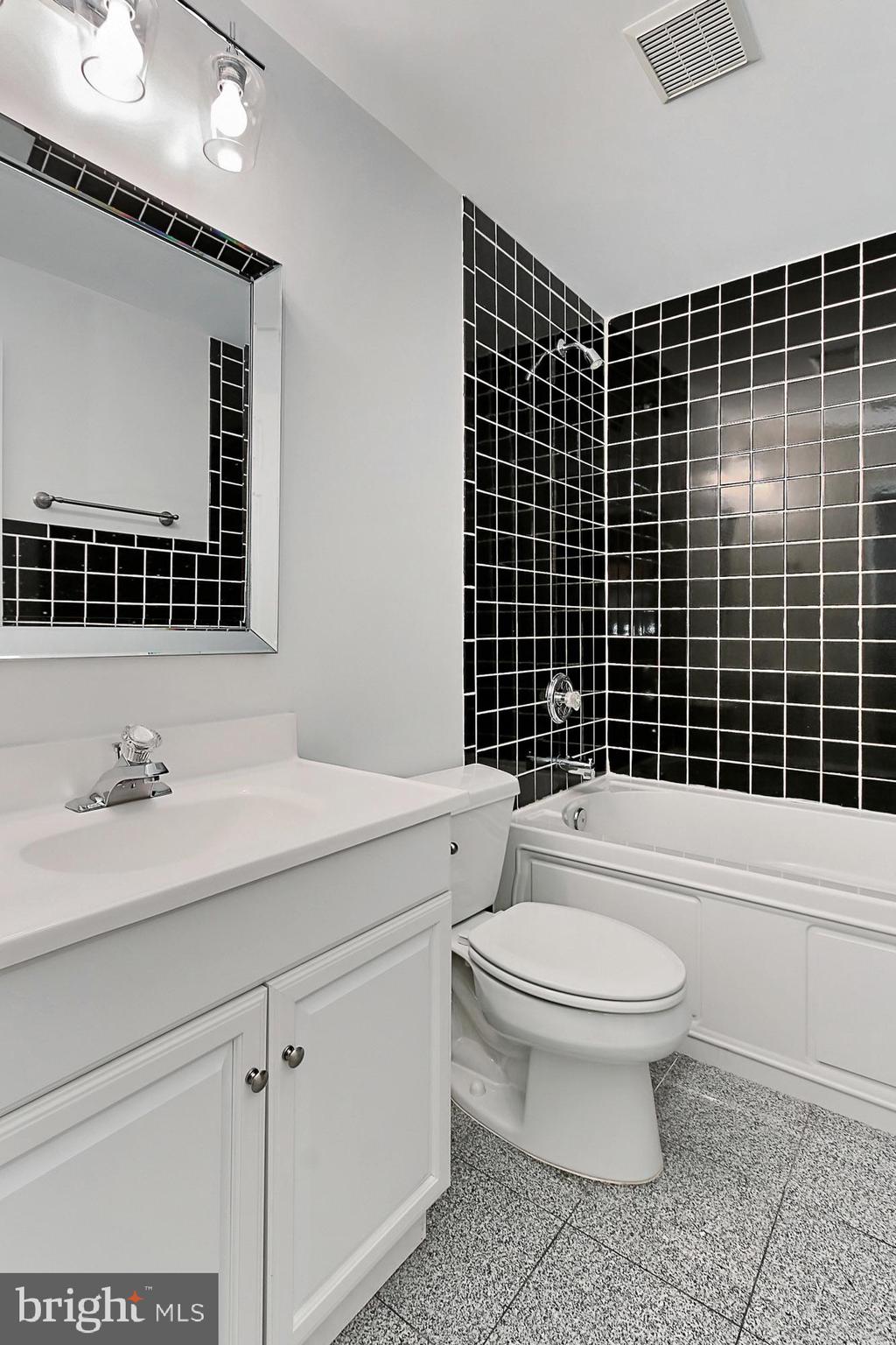 LAKE WHIPPOORWILL - Residential