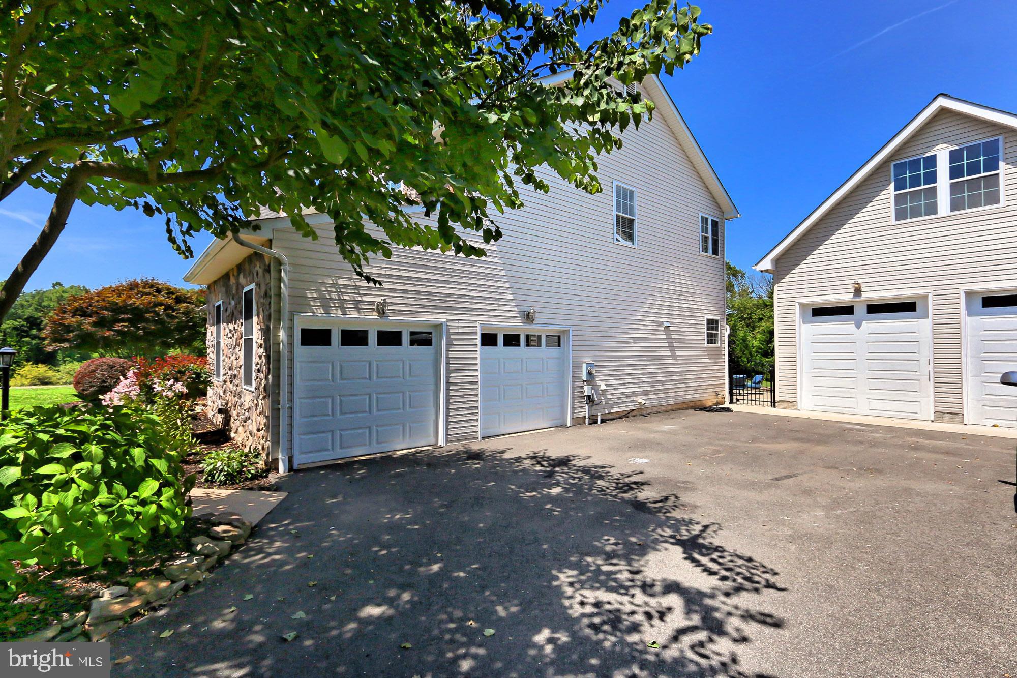 LAKE WHIPPOORWILL - Residential