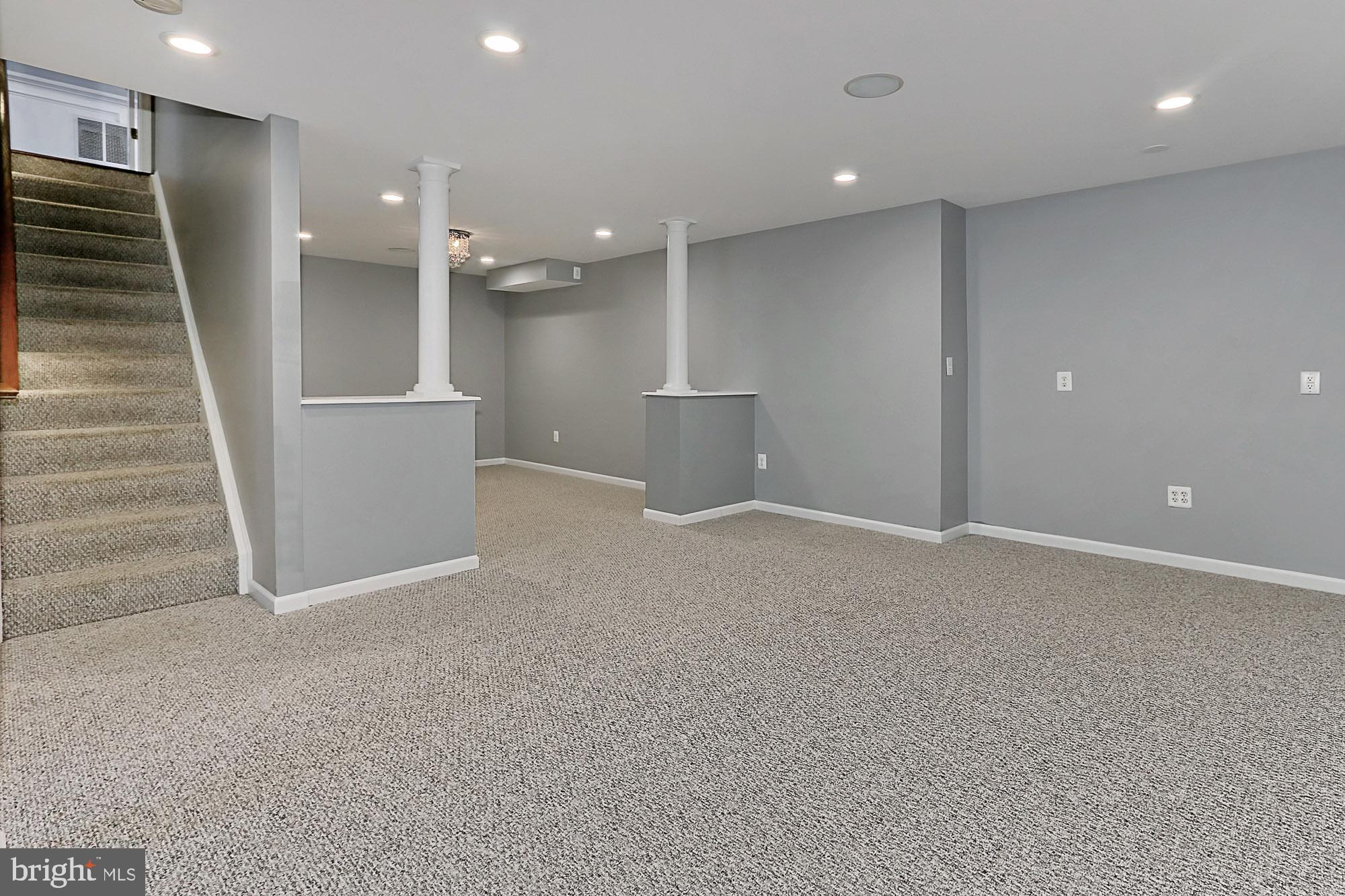 LAKE WHIPPOORWILL - Residential