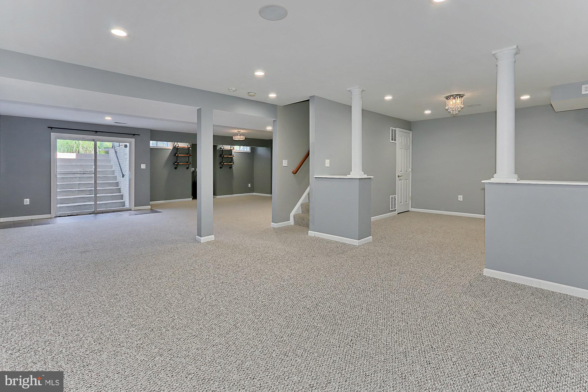 LAKE WHIPPOORWILL - Residential