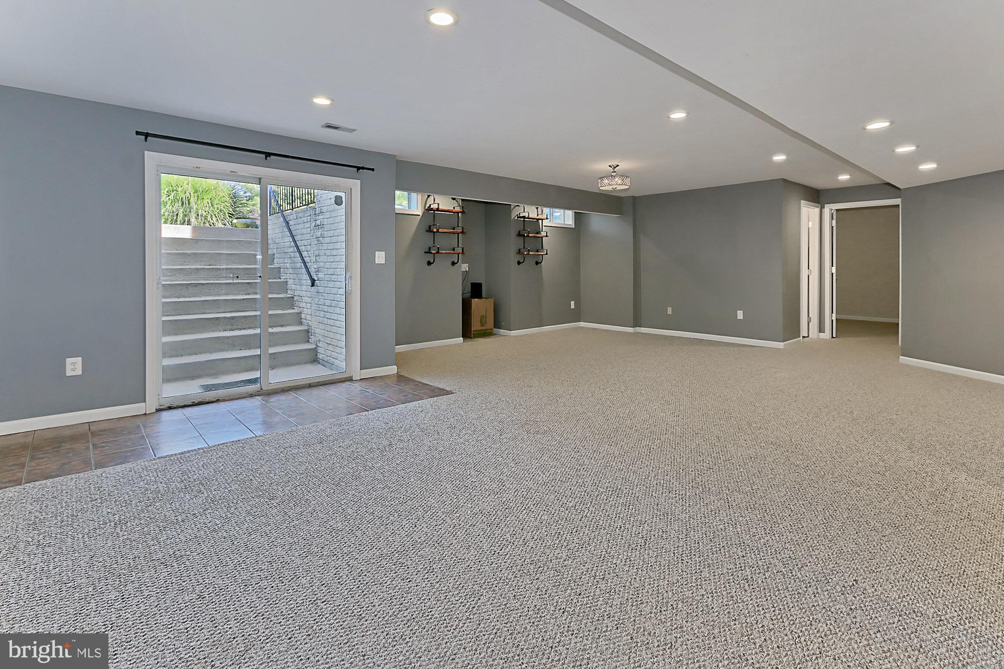 LAKE WHIPPOORWILL - Residential