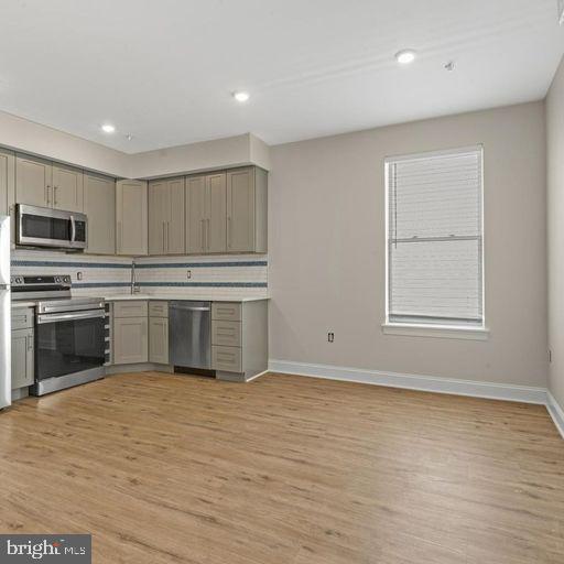 ROXBOROUGH - Residential Lease