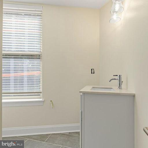 ROXBOROUGH - Residential Lease