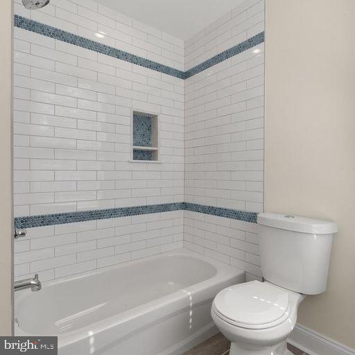 ROXBOROUGH - Residential Lease