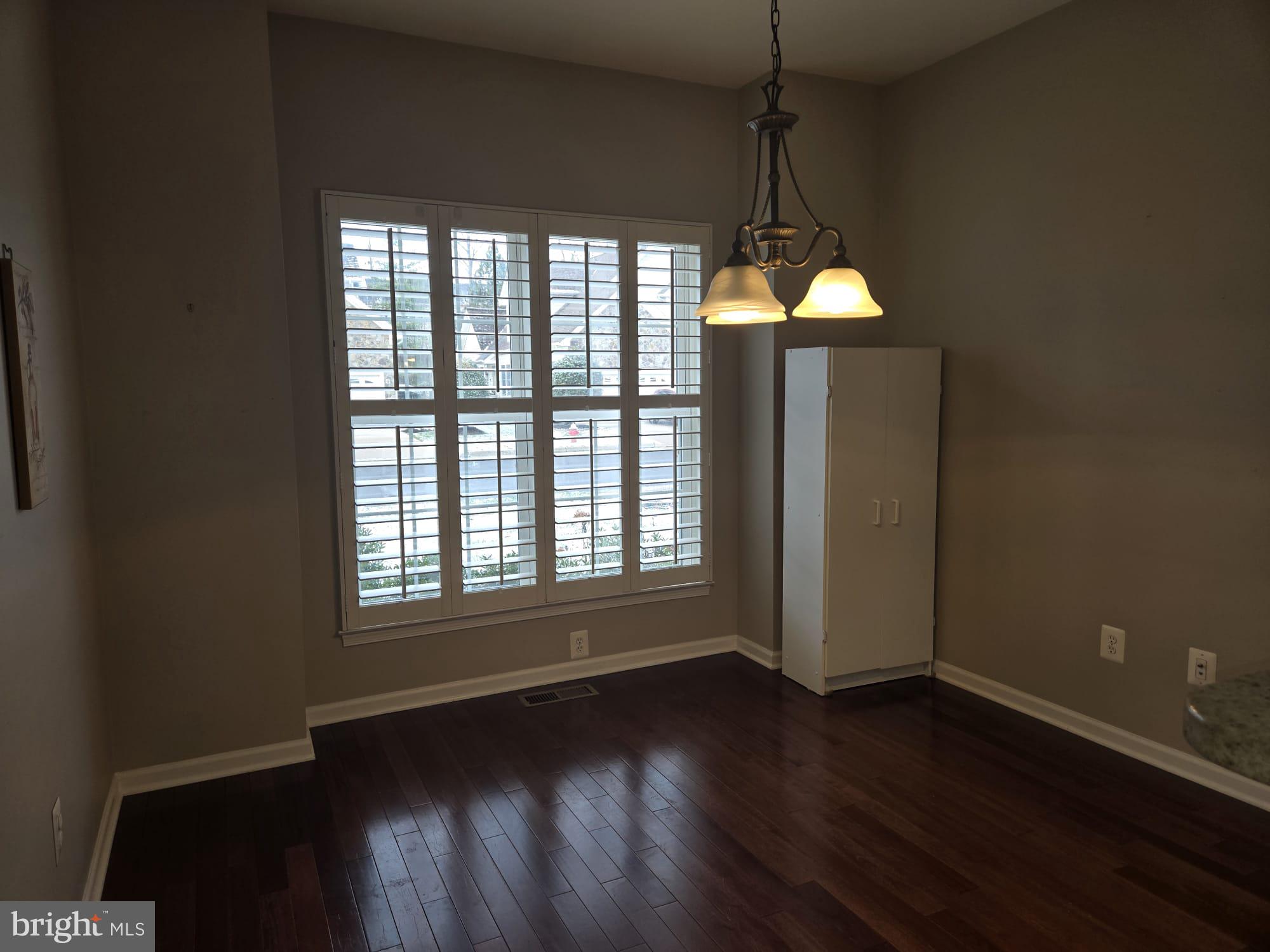 SOUTH RIDING - Residential Lease