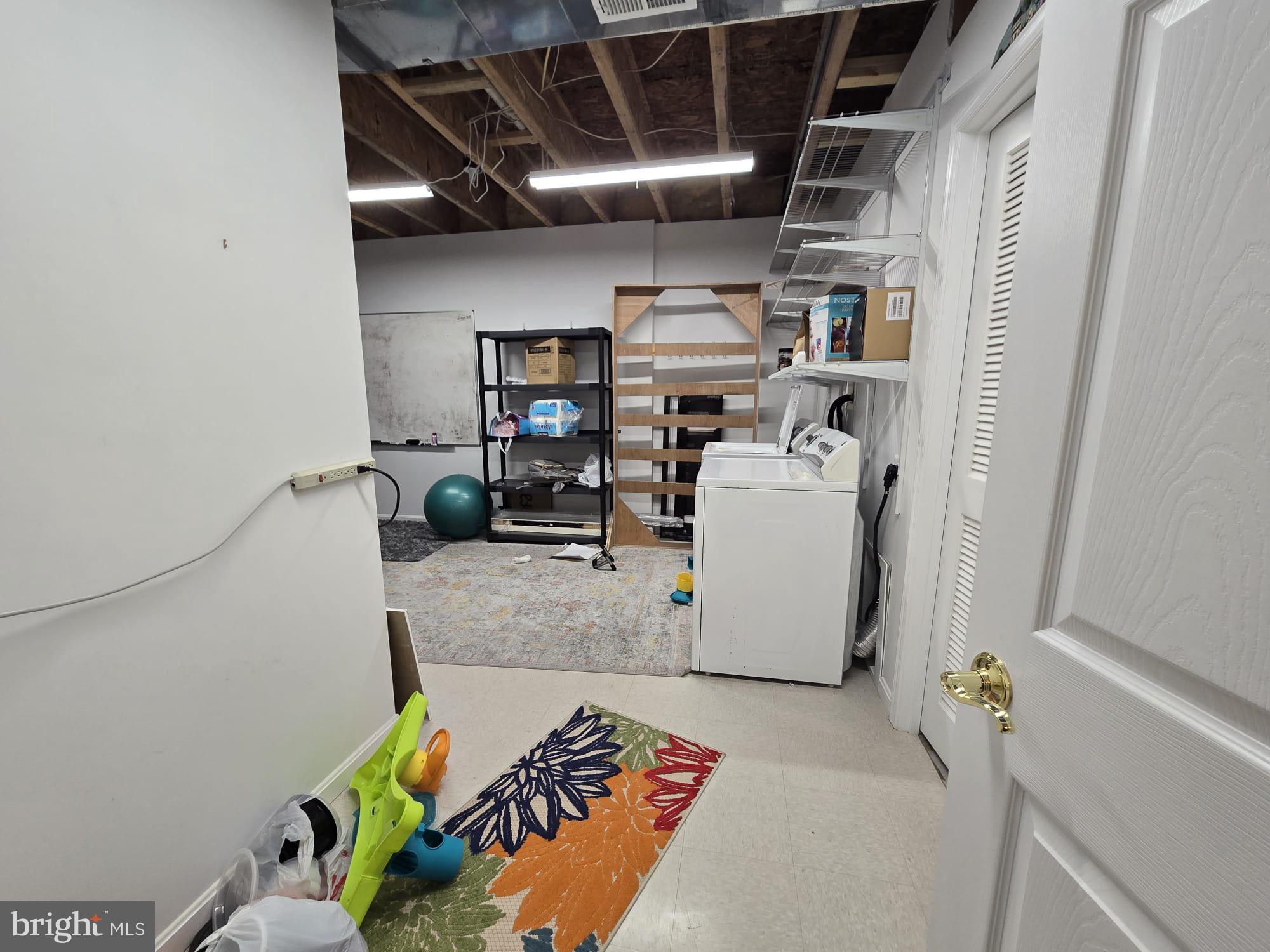 SOUTH RIDING - Residential Lease