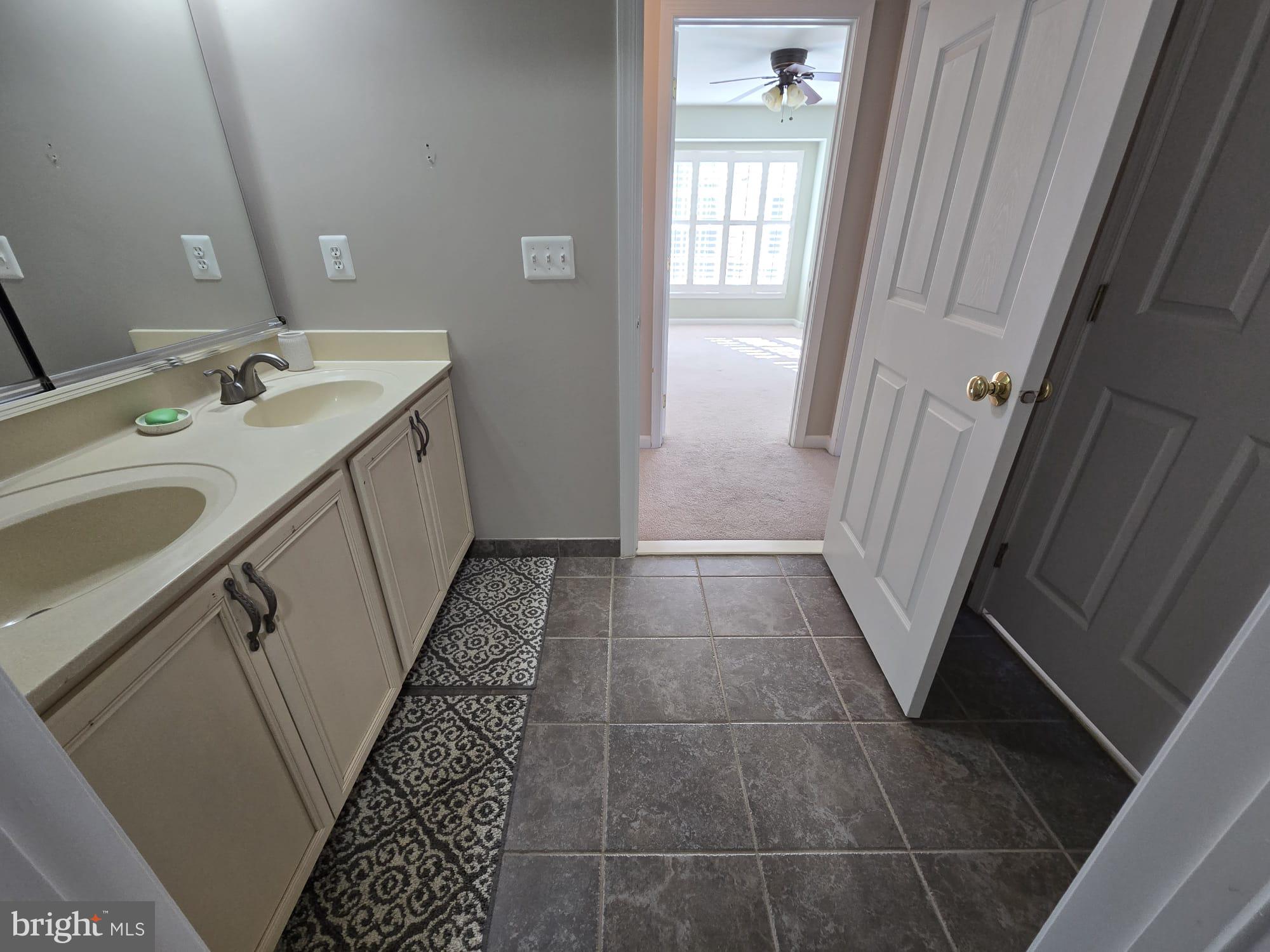 SOUTH RIDING - Residential Lease