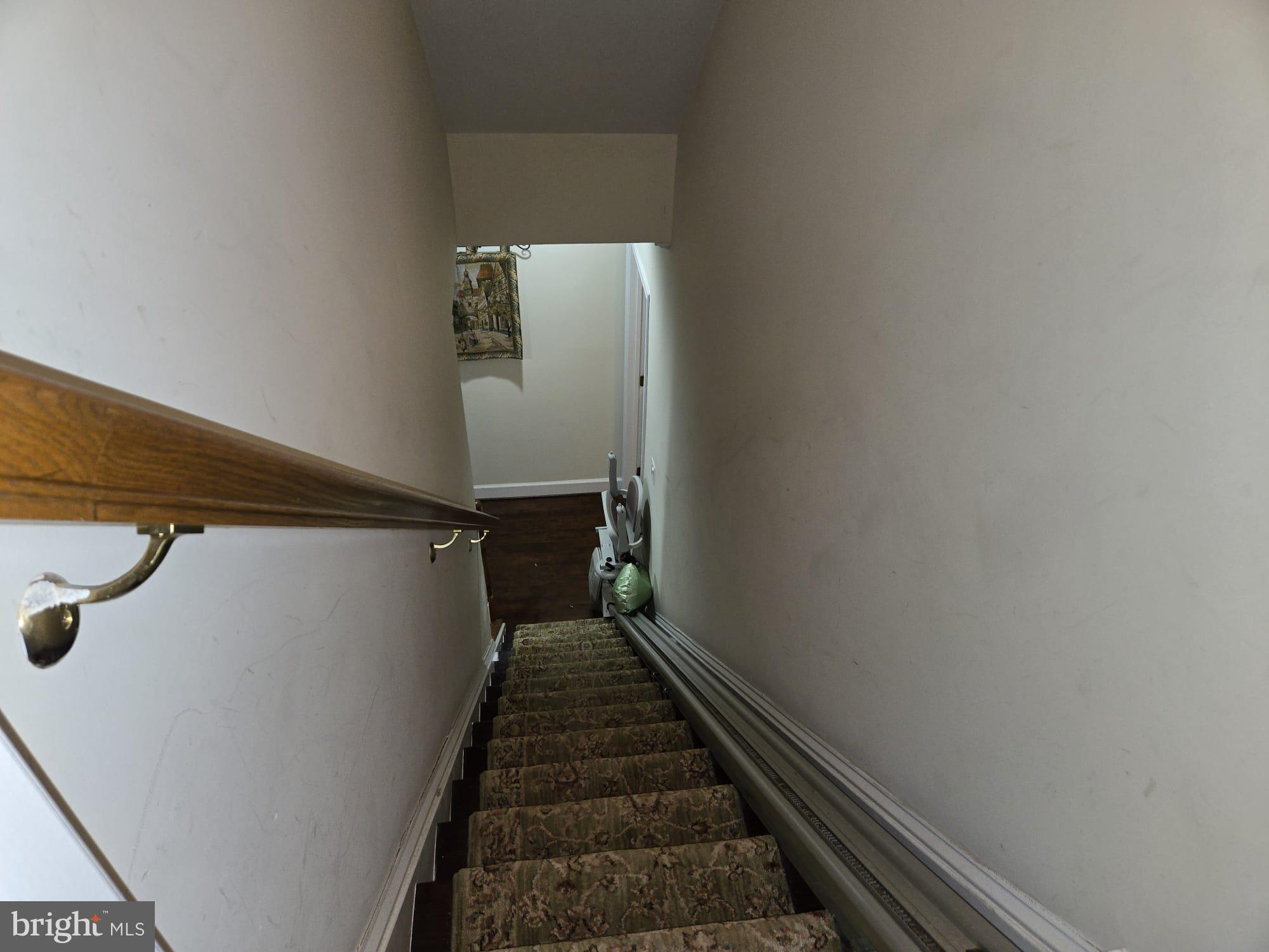 SOUTH RIDING - Residential Lease