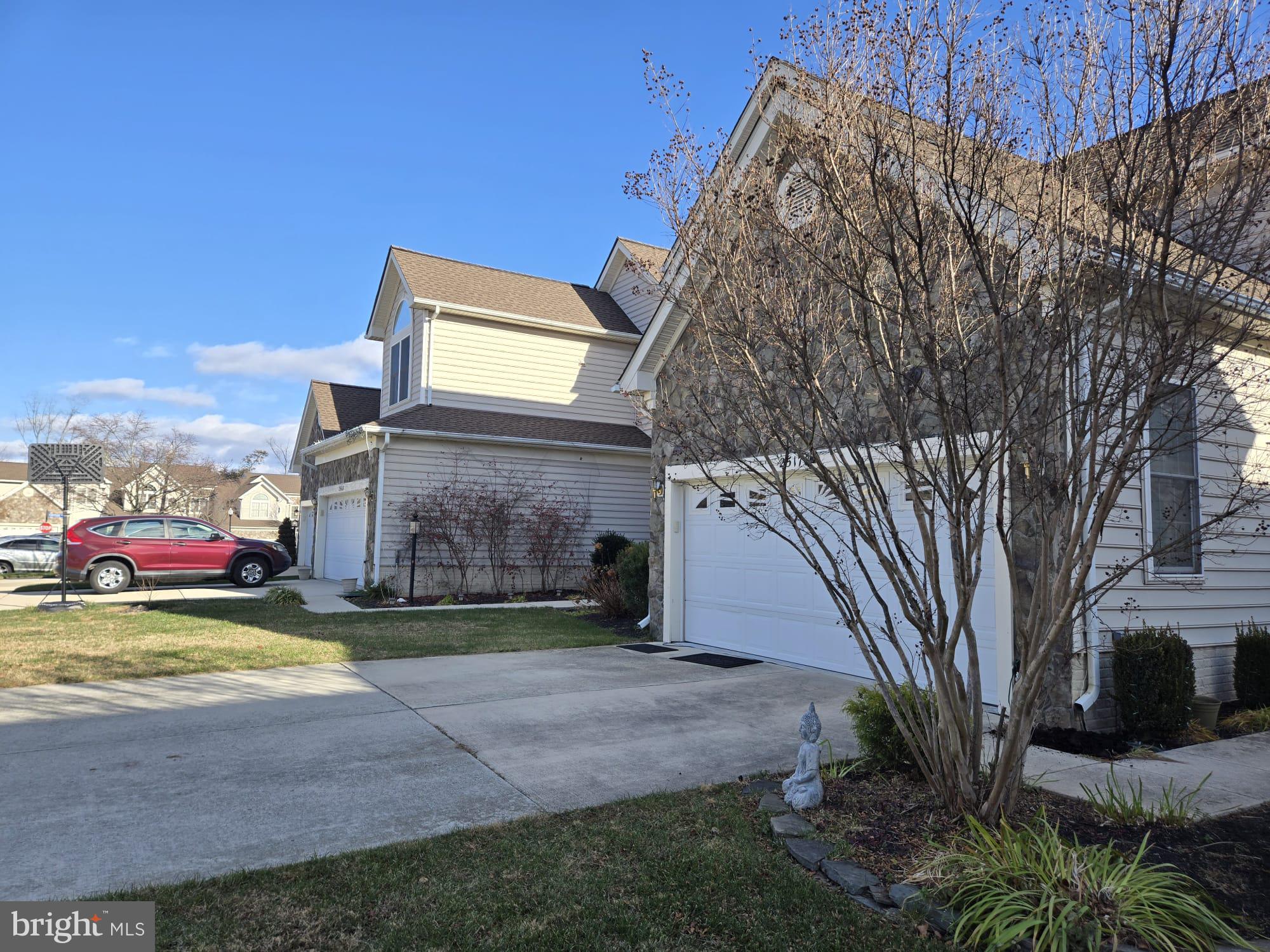 SOUTH RIDING - Residential Lease