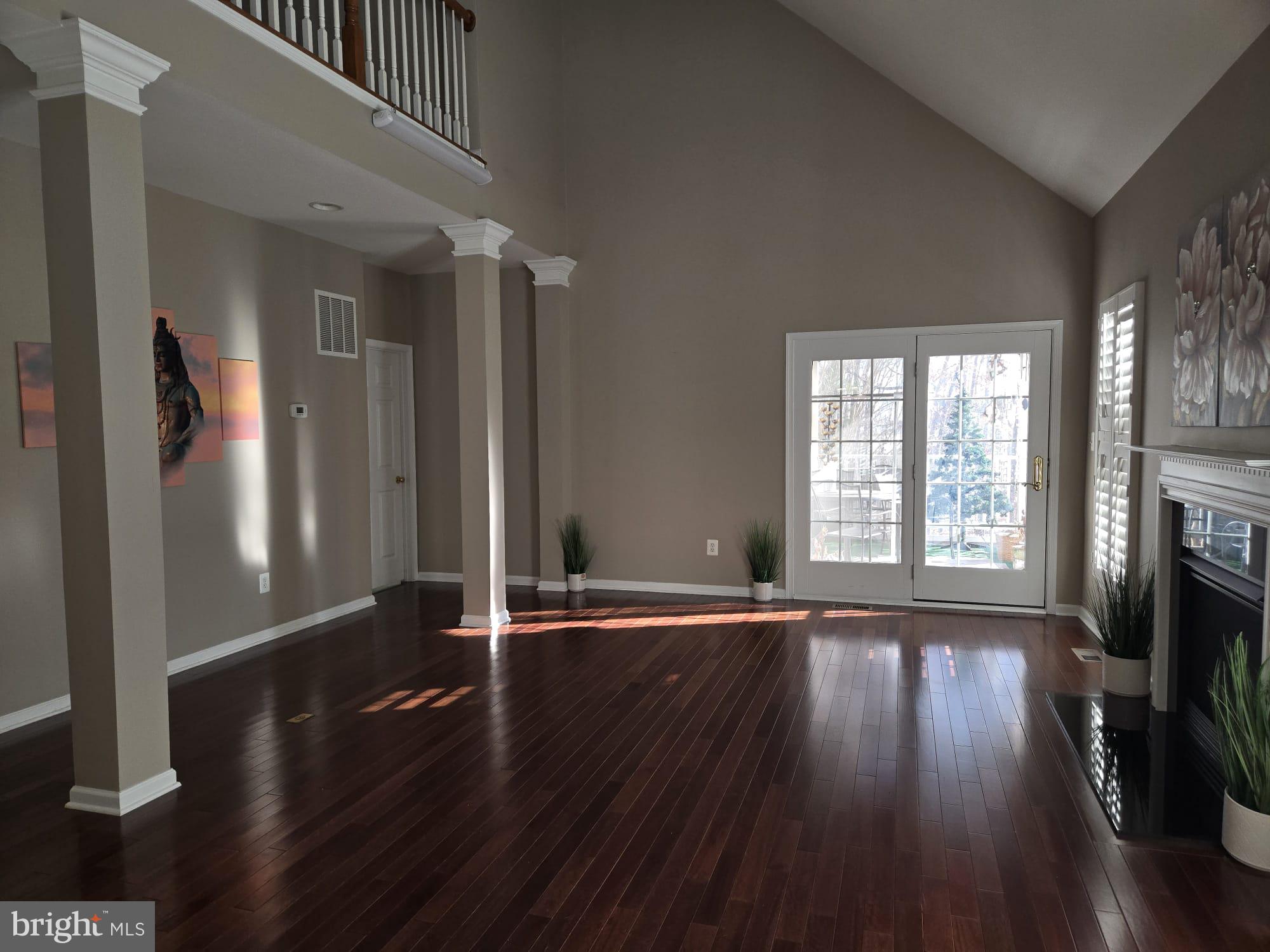 SOUTH RIDING - Residential Lease