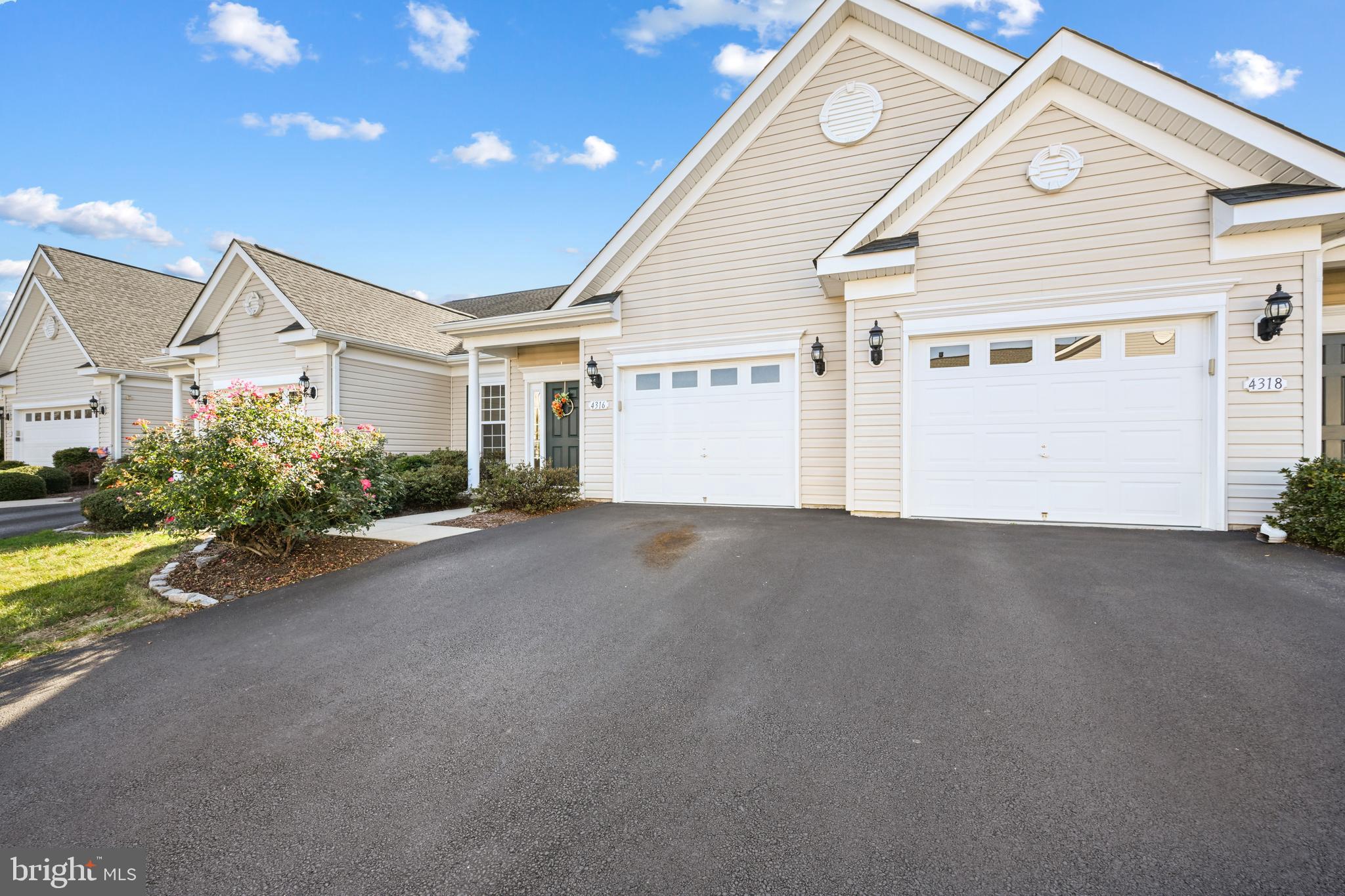 TURNBERRY EAST - Residential