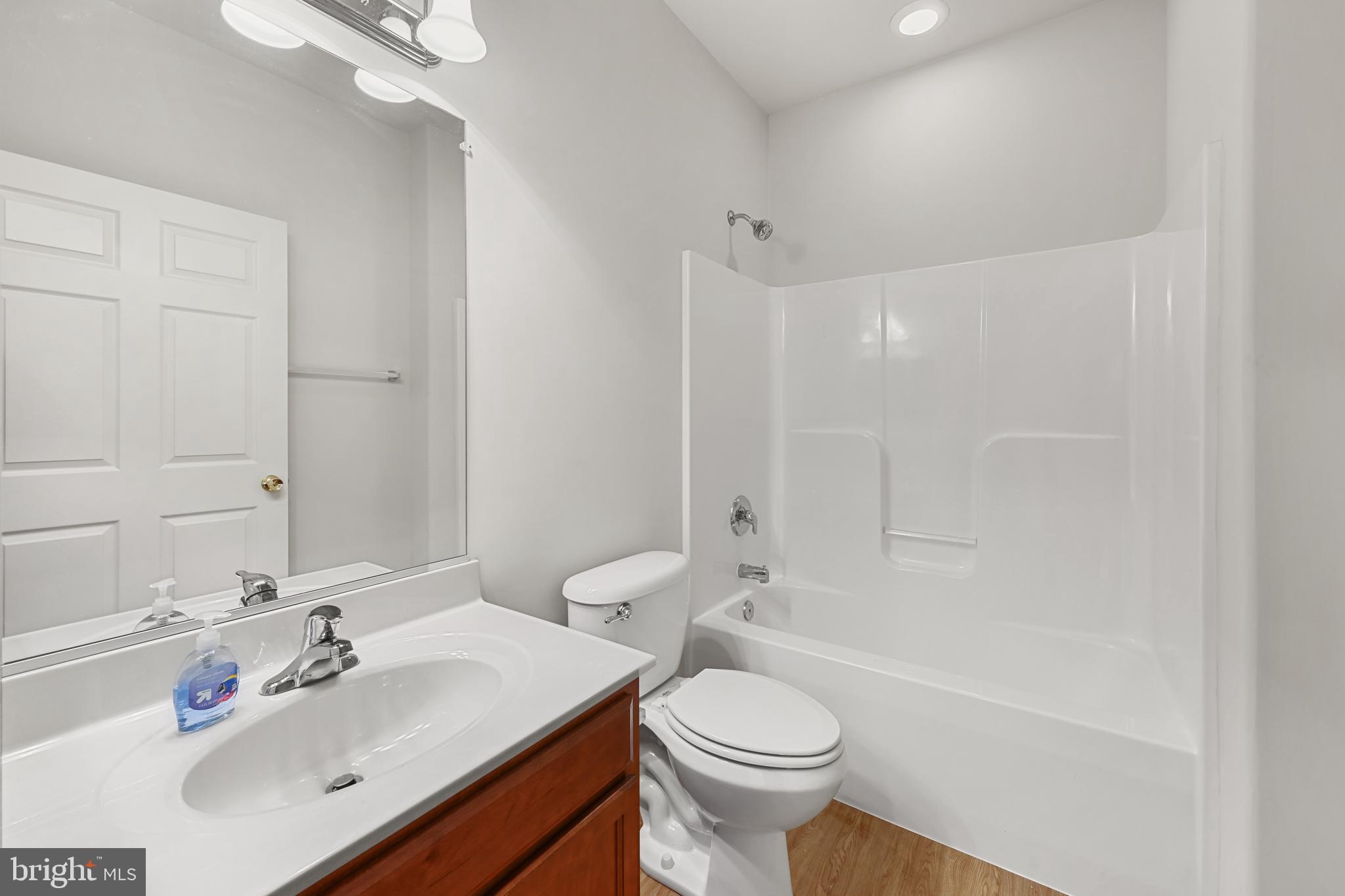 TURNBERRY EAST - Residential