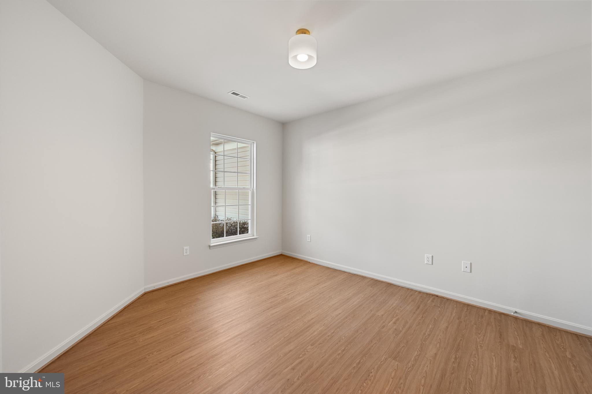 TURNBERRY EAST - Residential