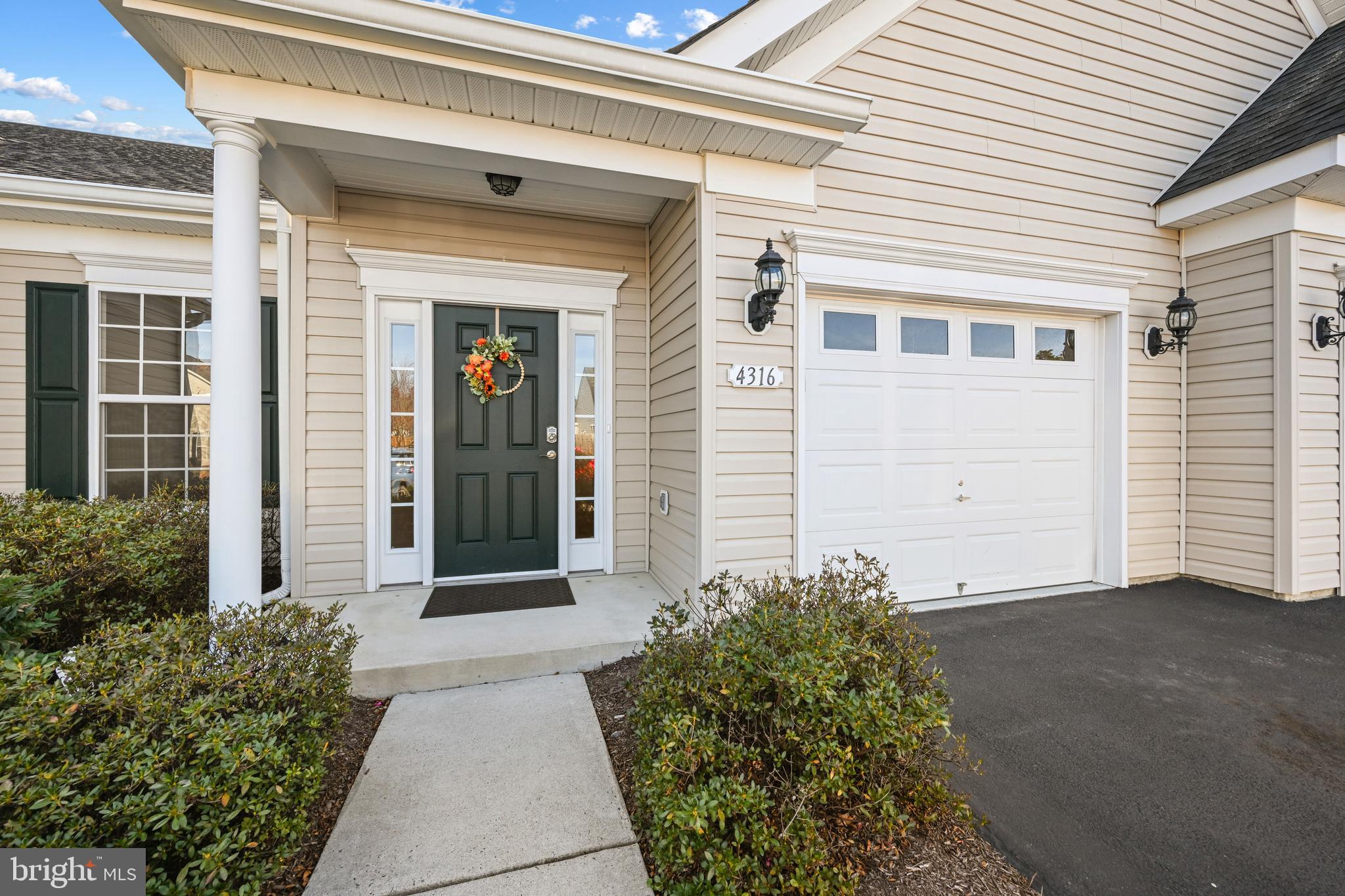 TURNBERRY EAST - Residential