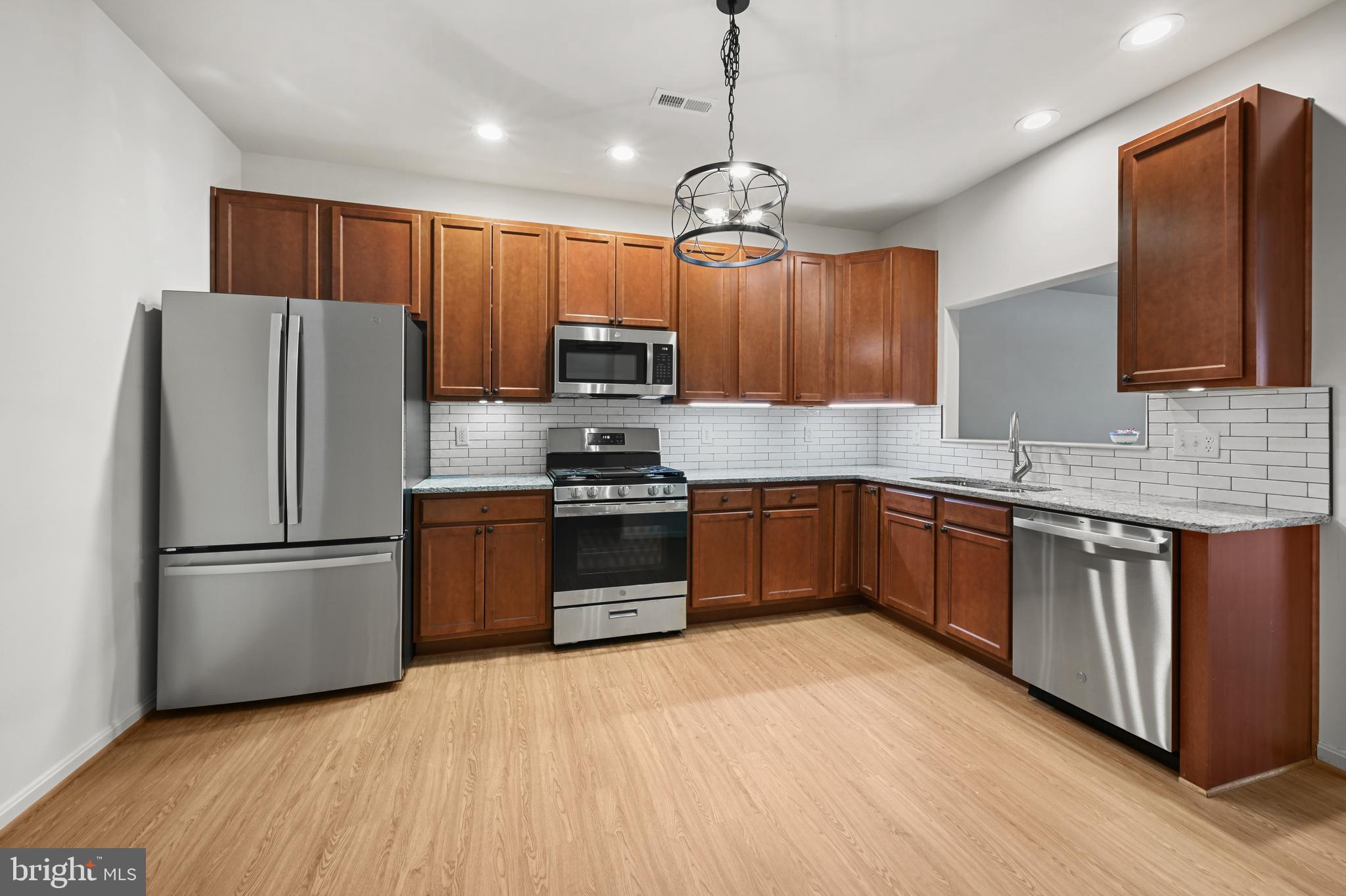 TURNBERRY EAST - Residential