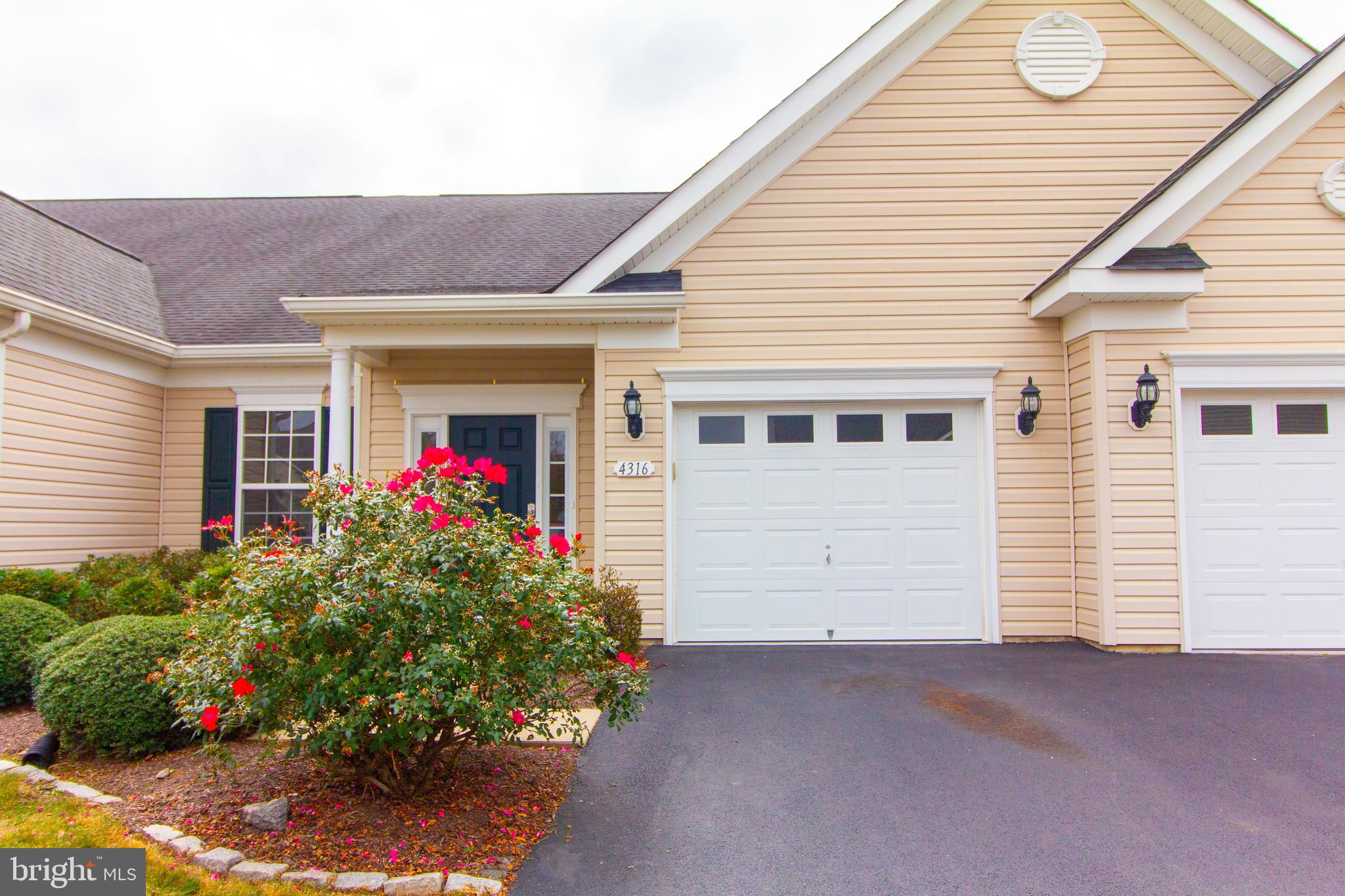 TURNBERRY EAST - Residential