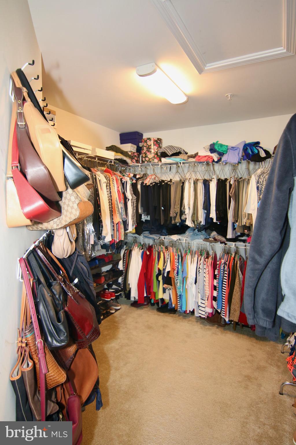 BROOKWOOD RUN - Residential