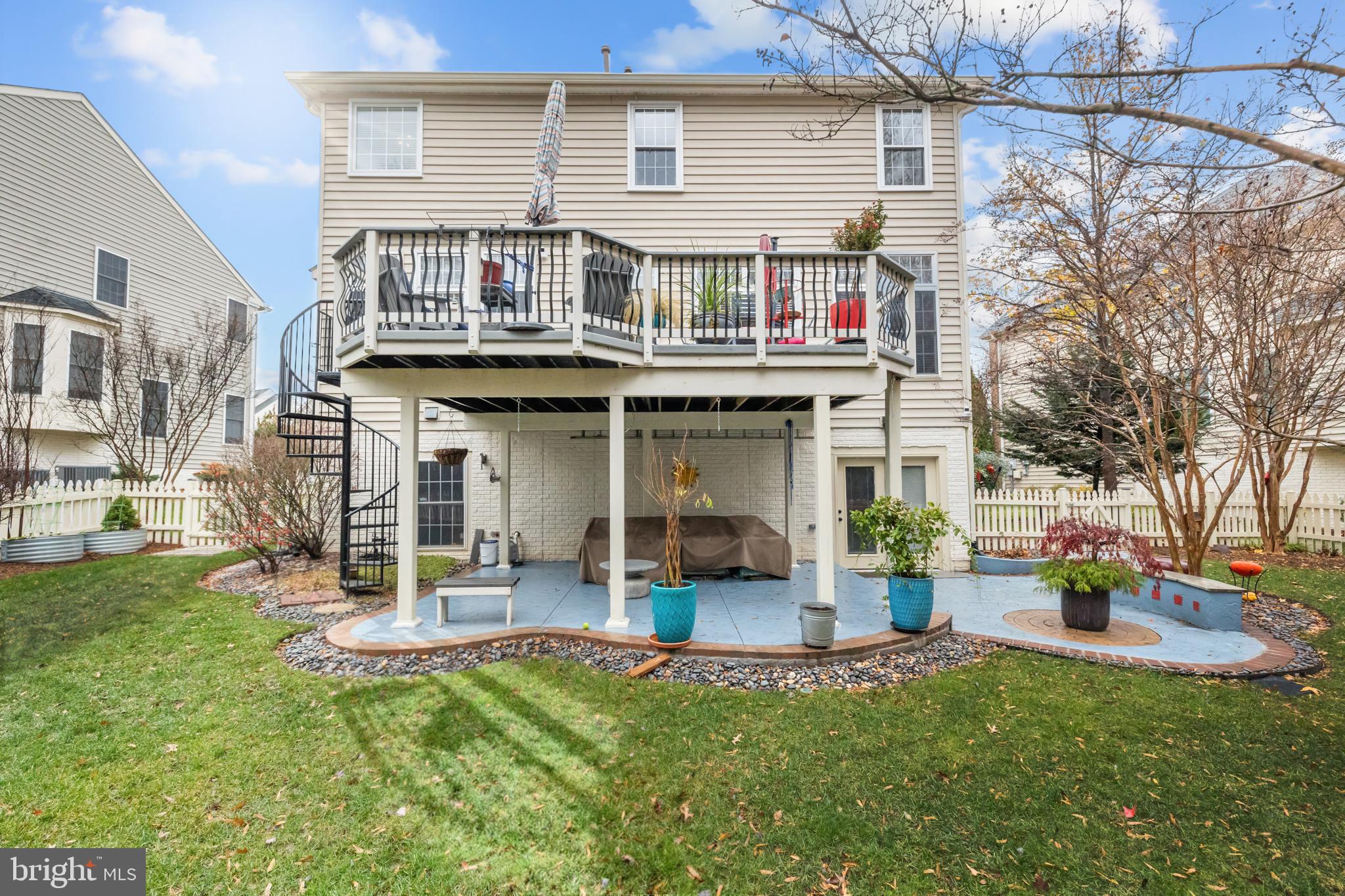 EDWARDS LANDING - Residential