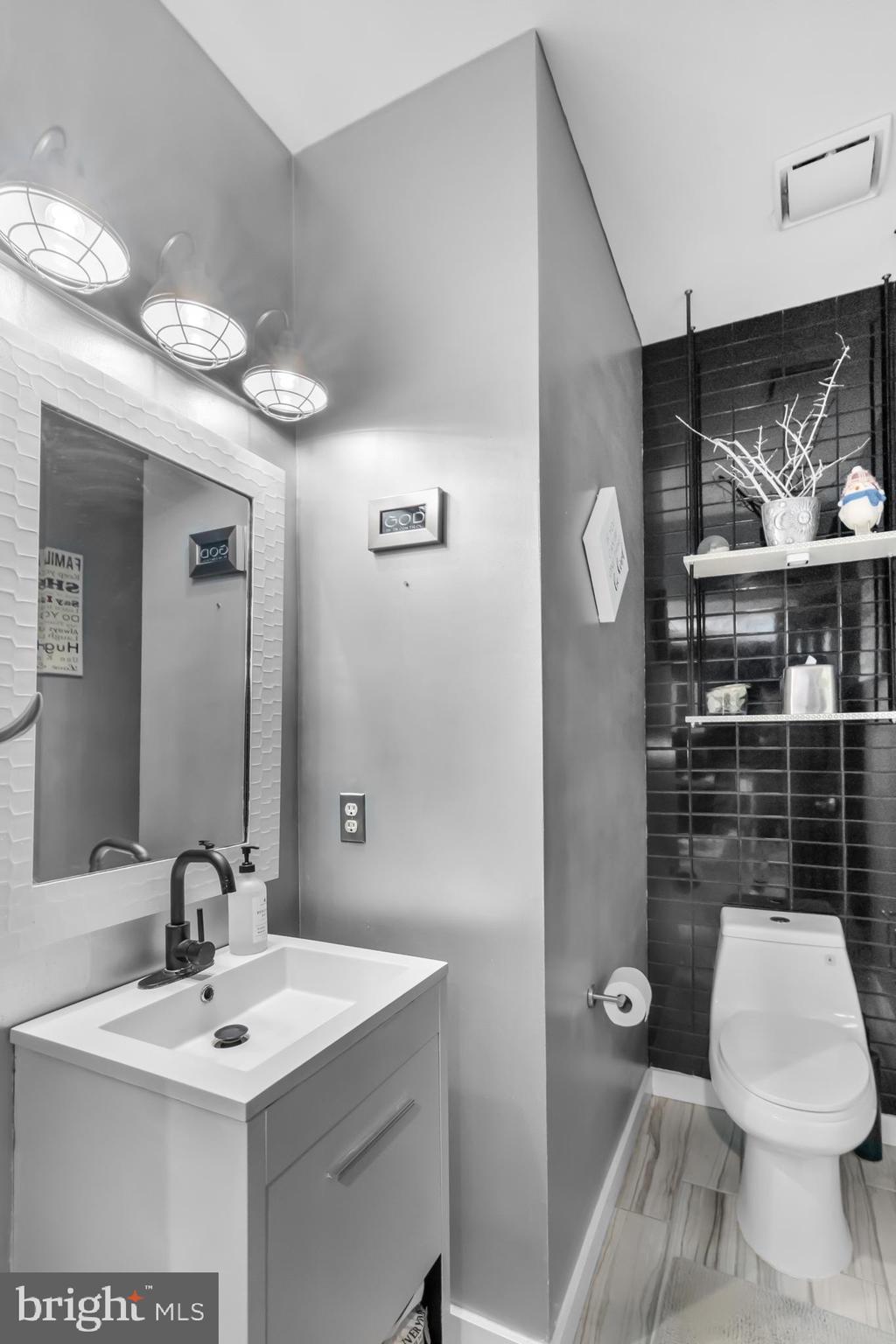 EDWARDS LANDING - Residential