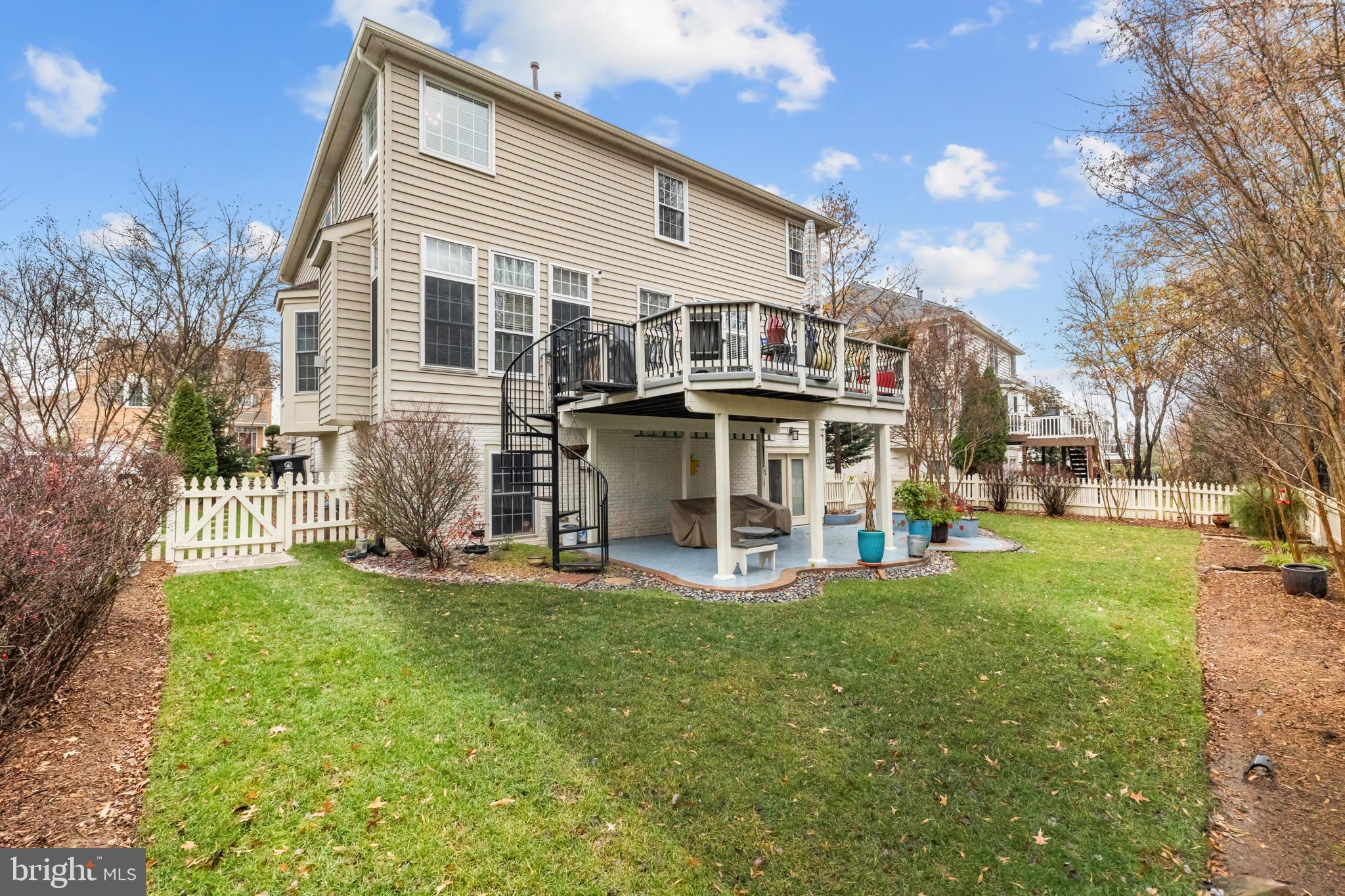 EDWARDS LANDING - Residential